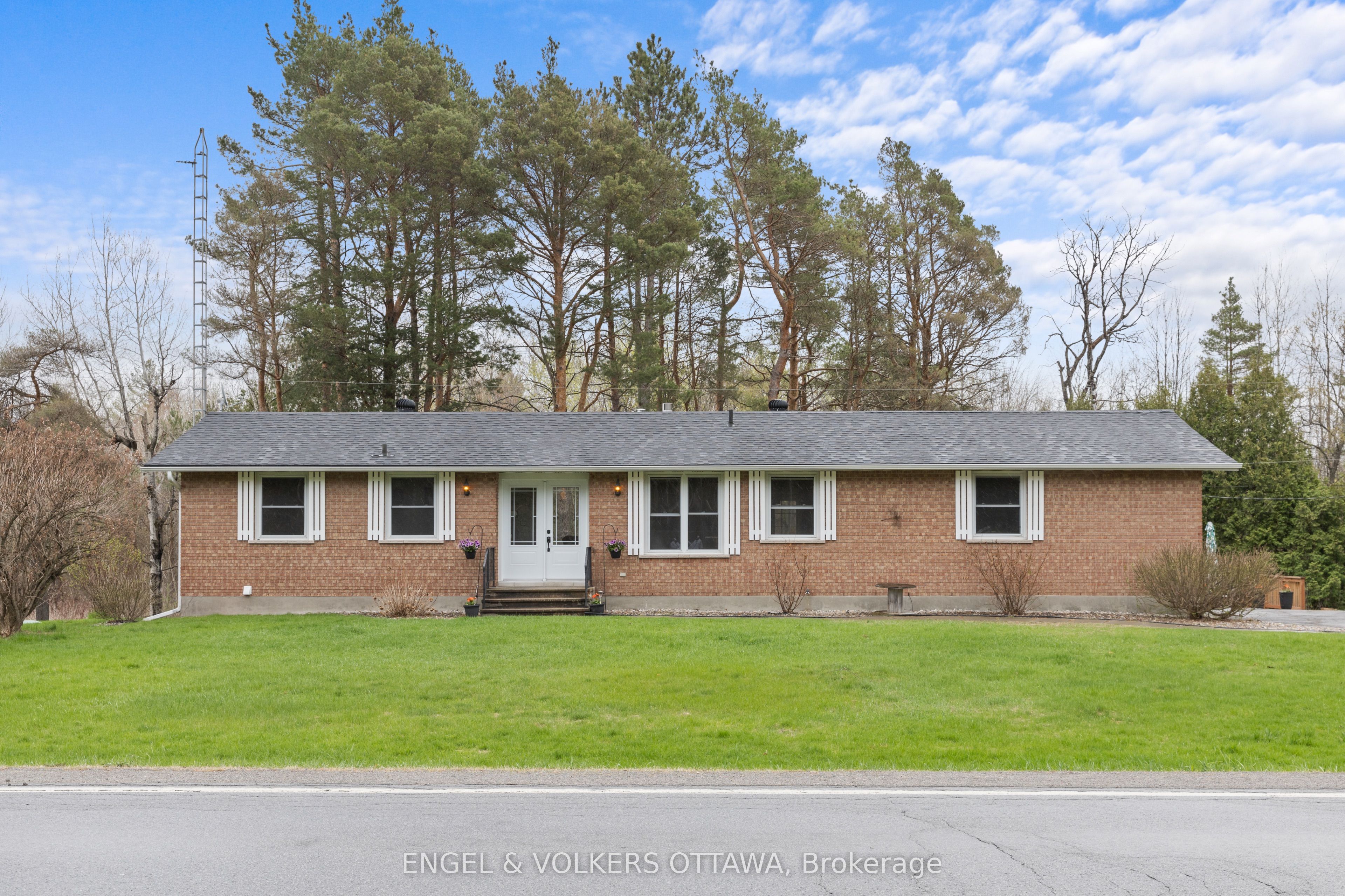 9241 County Rd 44 Road Property Photo 1