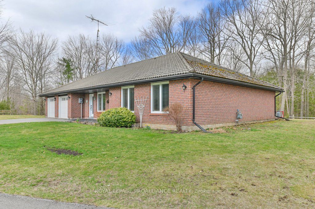 361 Crookston Road Property Photo 4