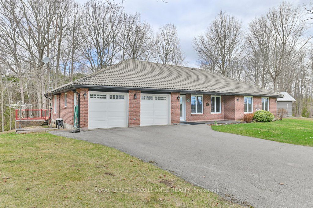 361 Crookston Road Property Photo 6