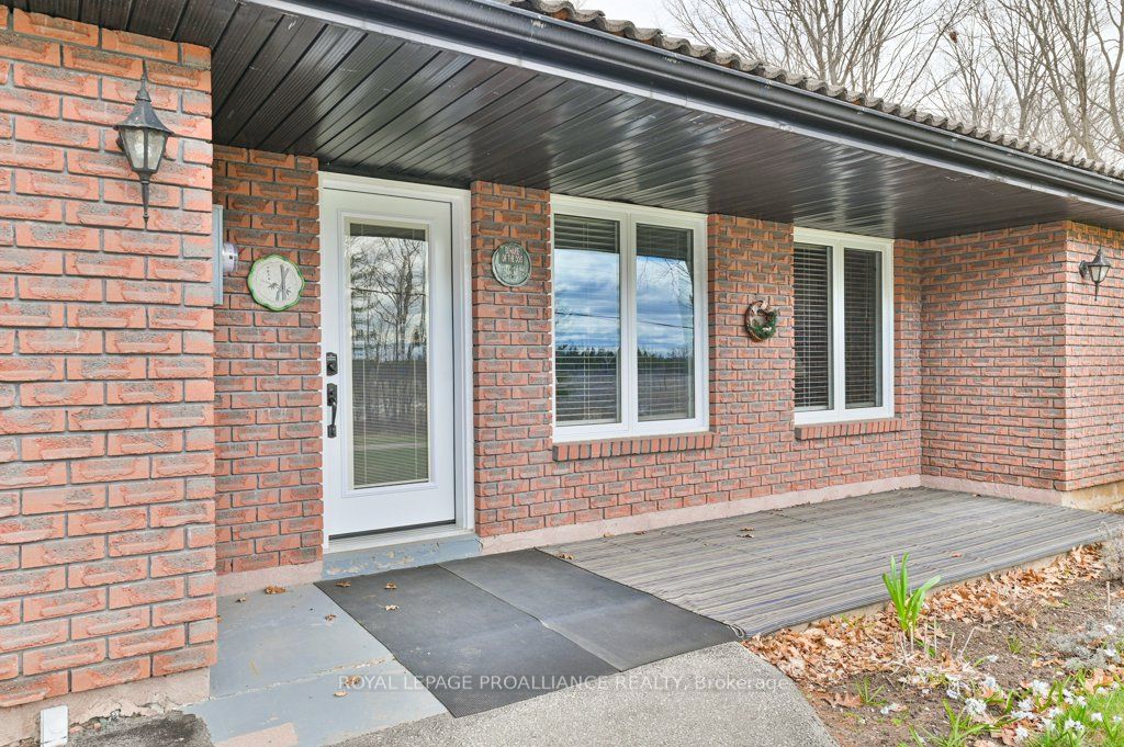 361 Crookston Road Property Photo 8