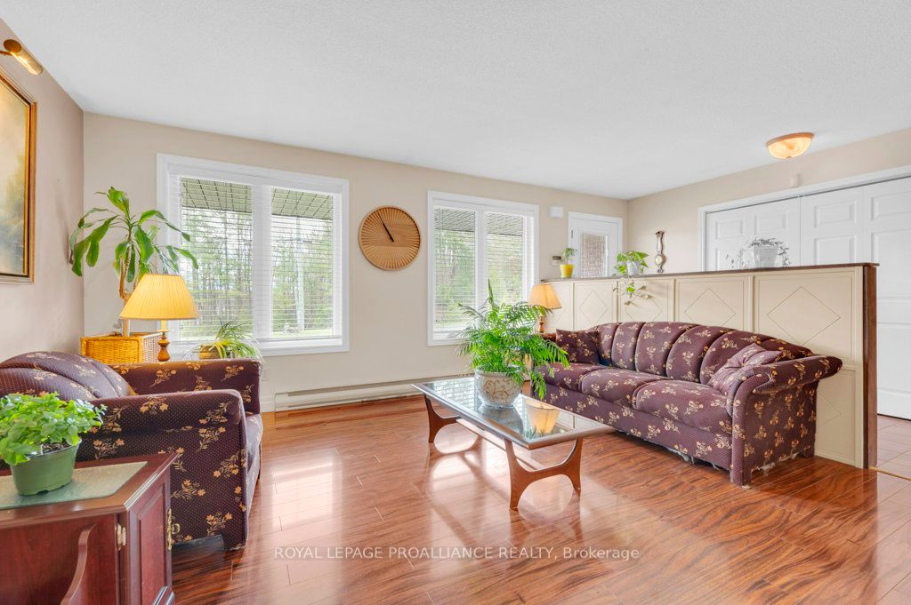 361 Crookston Road Property Photo 11
