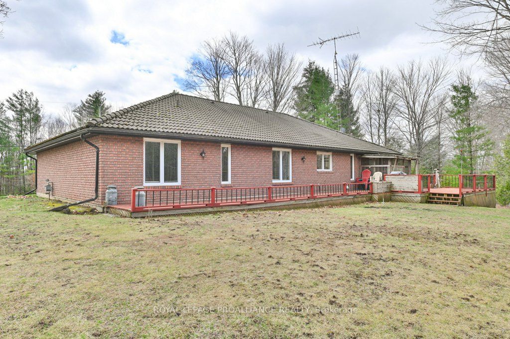 361 Crookston Road Property Photo 32