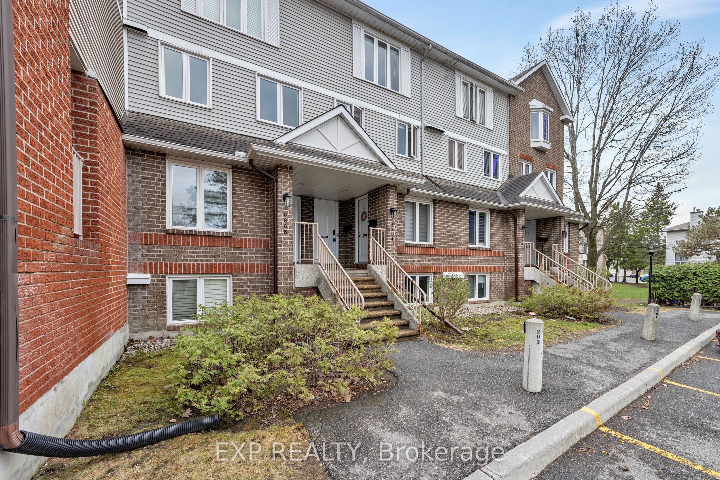 #b - 6804 Jeanne Darc Boulevard Property Photo