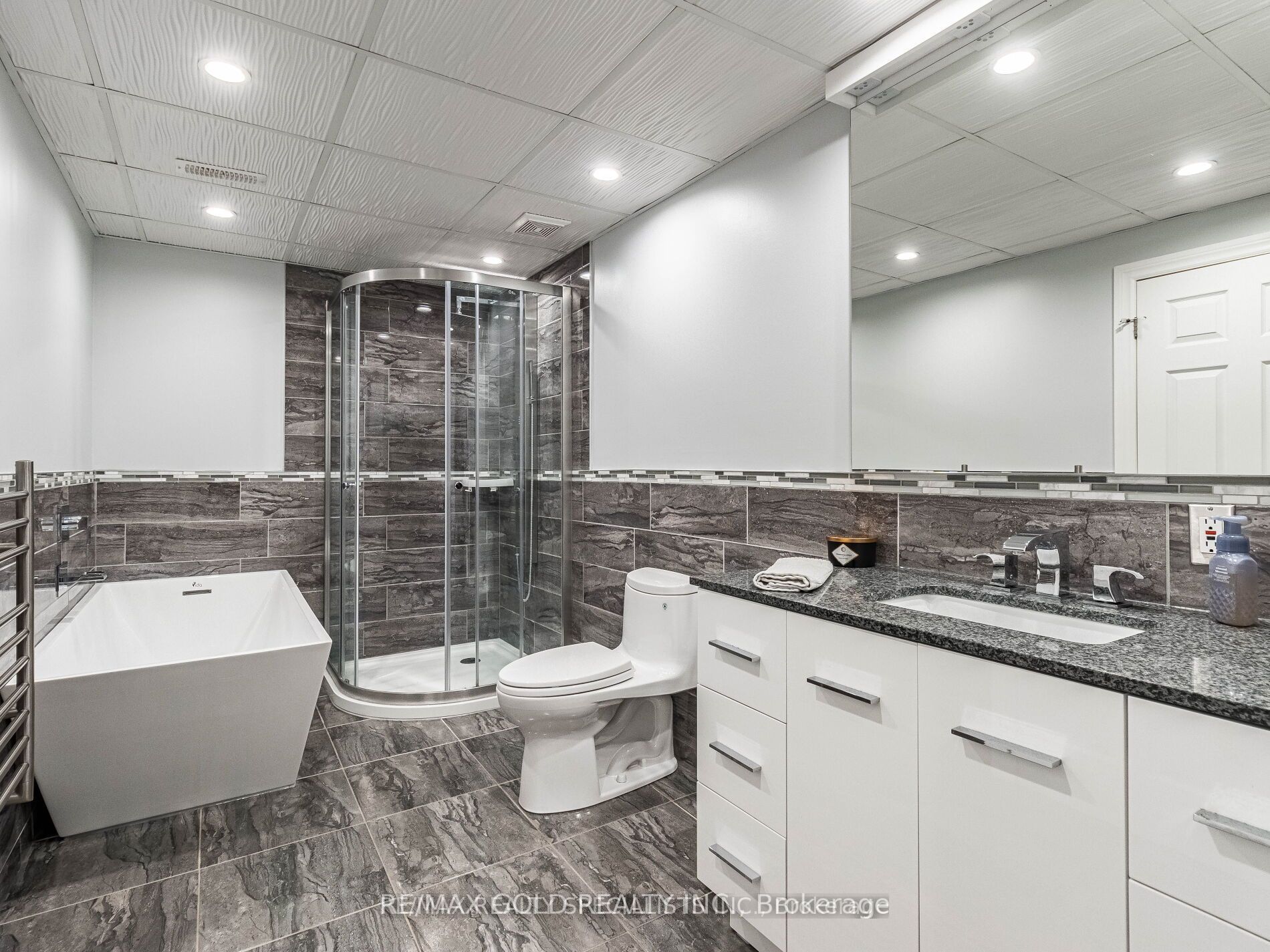 5947 Fourth Line Property Photo 26