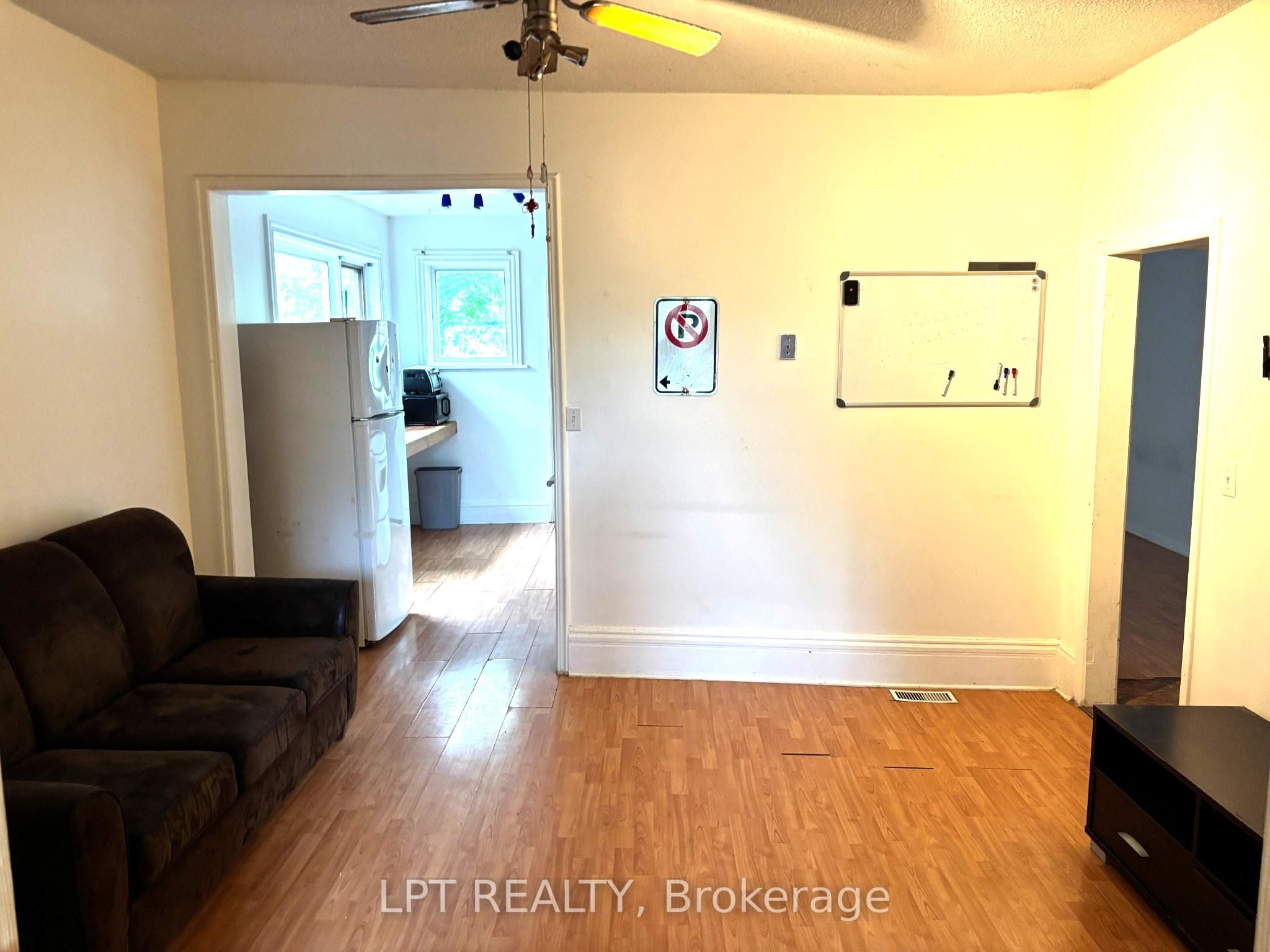 374 Barrie Street Property Photo 9