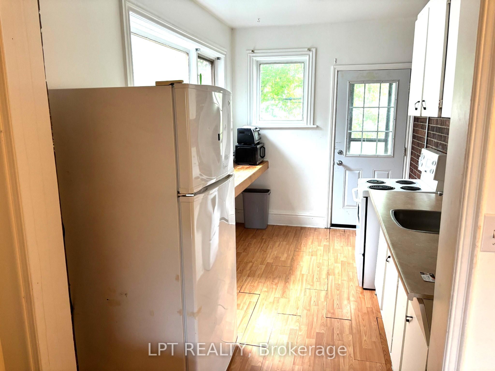 374 Barrie Street Property Photo 11
