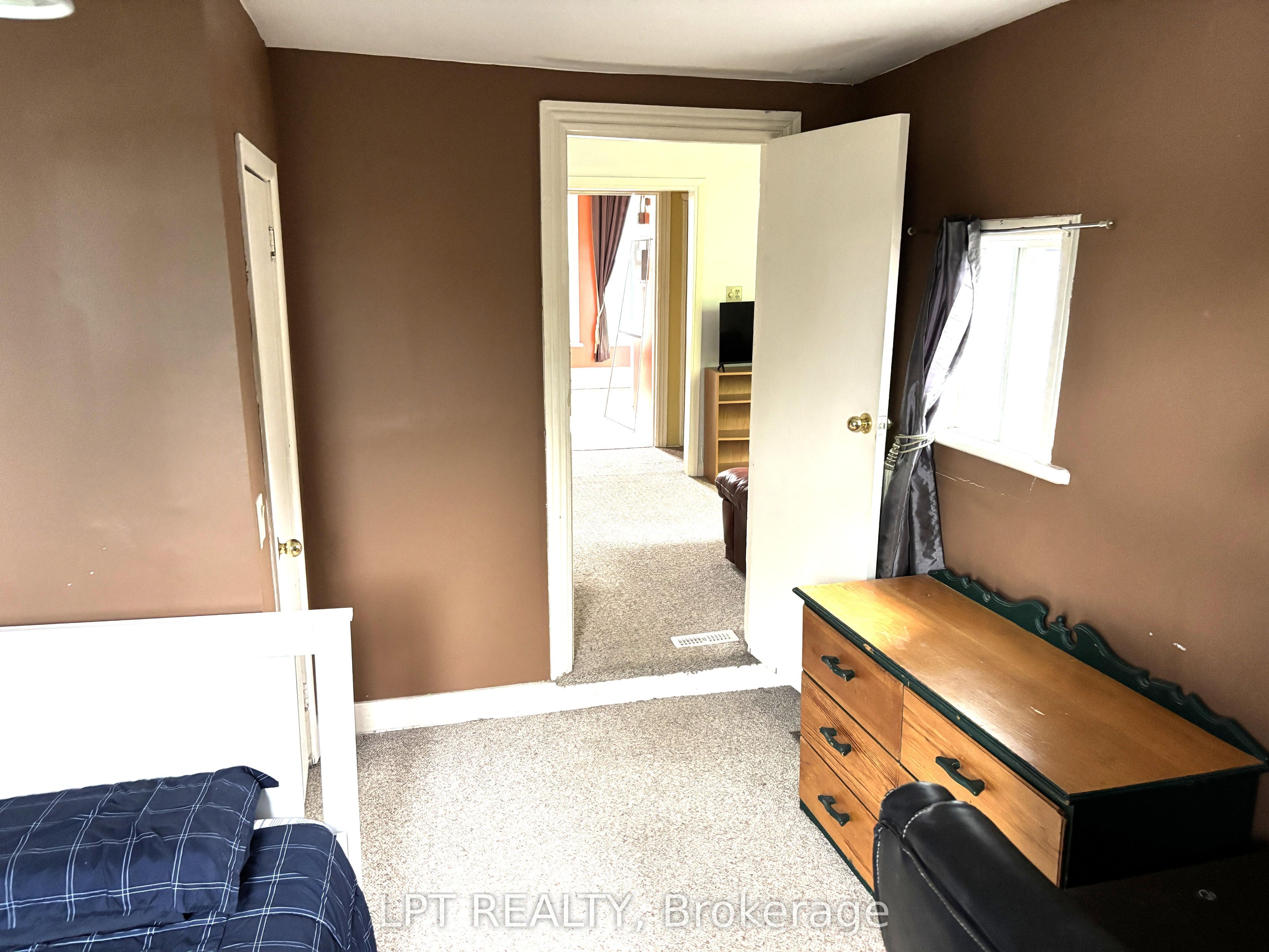 374 Barrie Street Property Photo 23