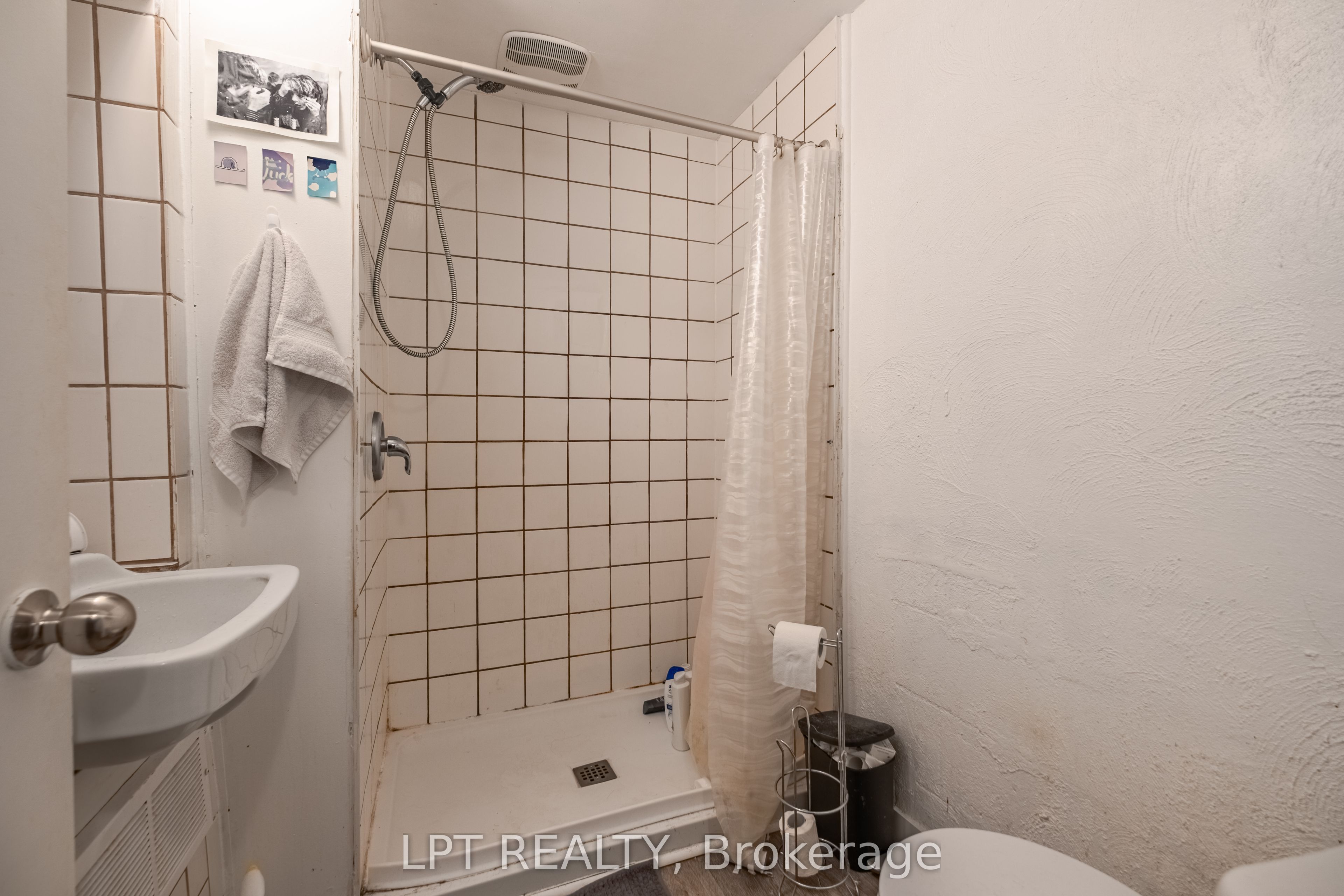 374 Barrie Street Property Photo 26