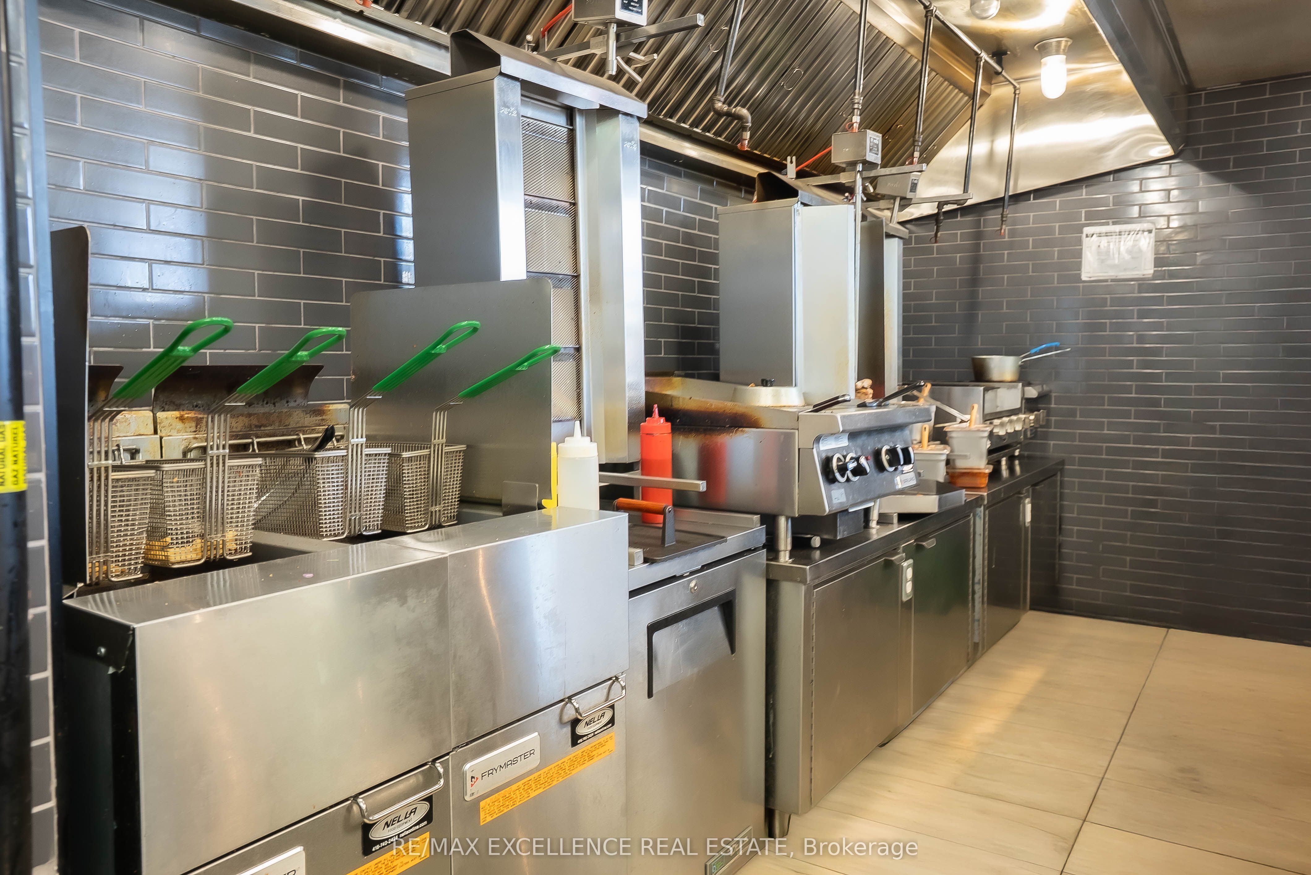 856 Upper Sherman Avenue Property Photo 4