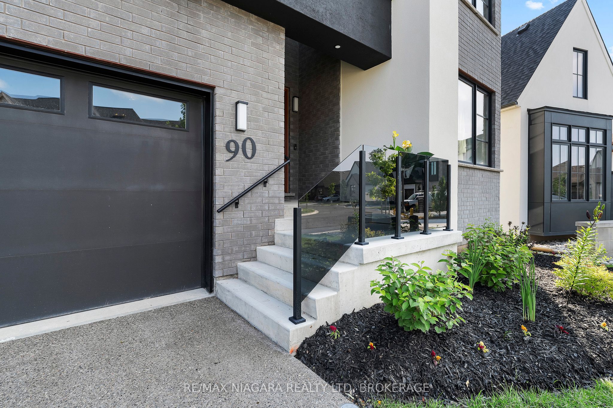 90 Millpond Road Property Photo 2