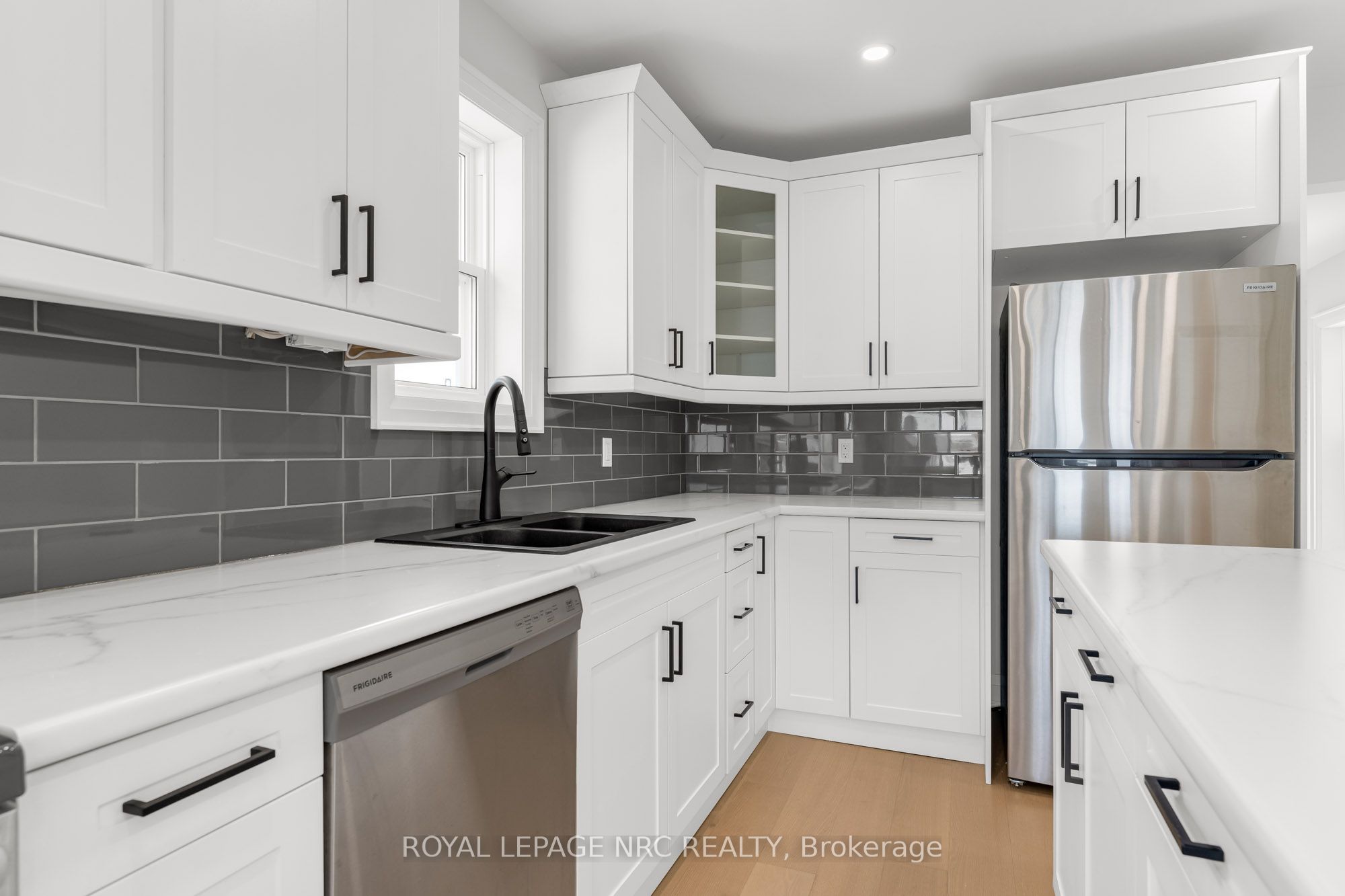 88 Delhi Street Property Photo 9