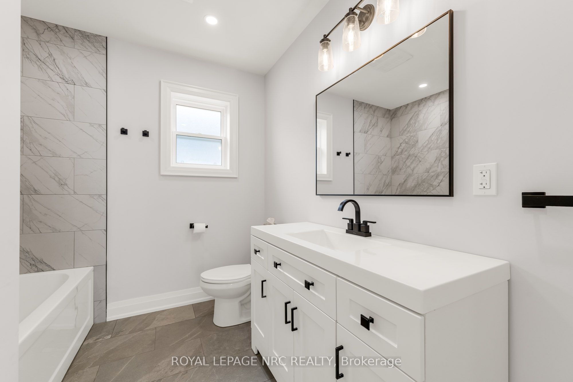 88 Delhi Street Property Photo 13