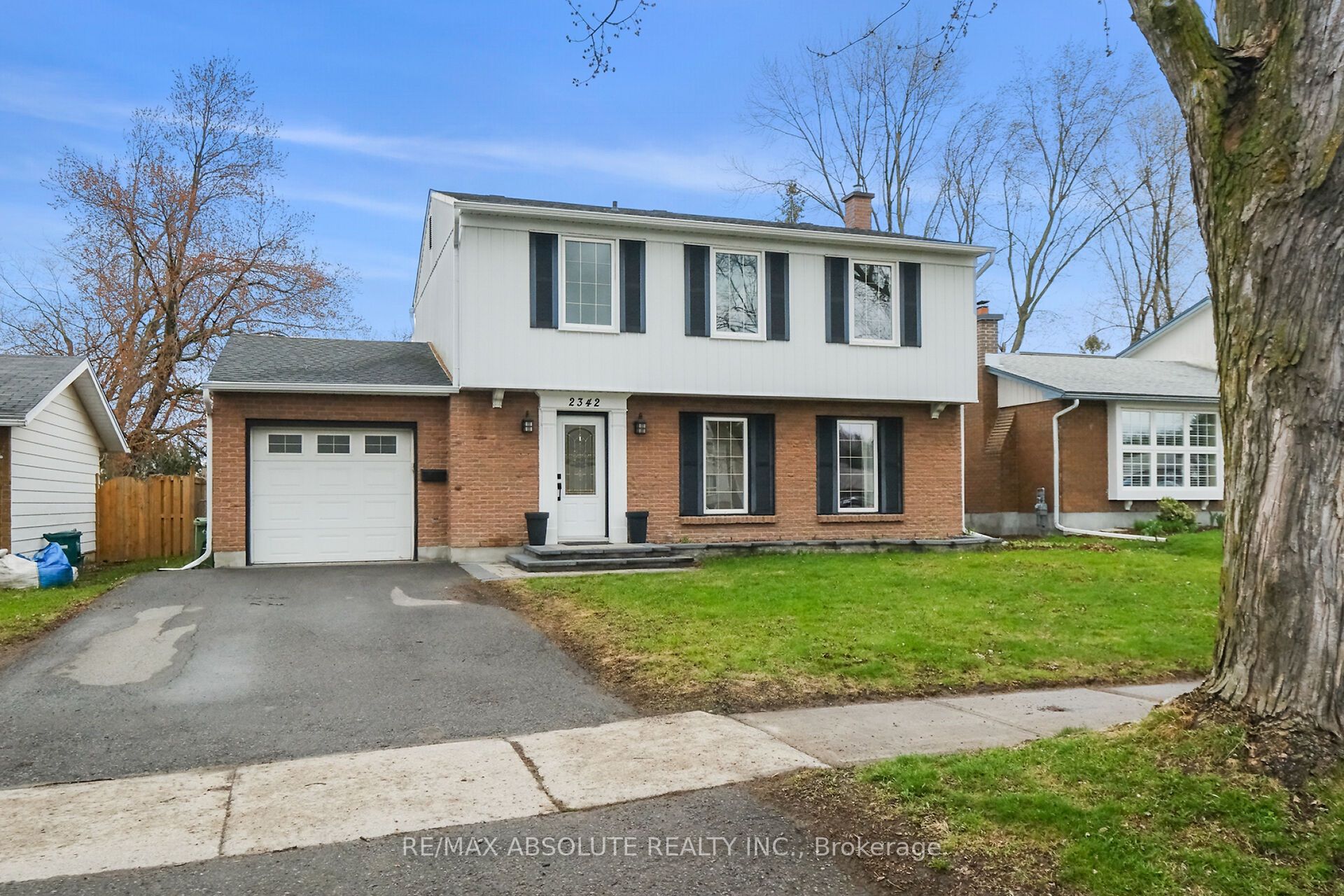 2342 Ogilvie Road Property Photo