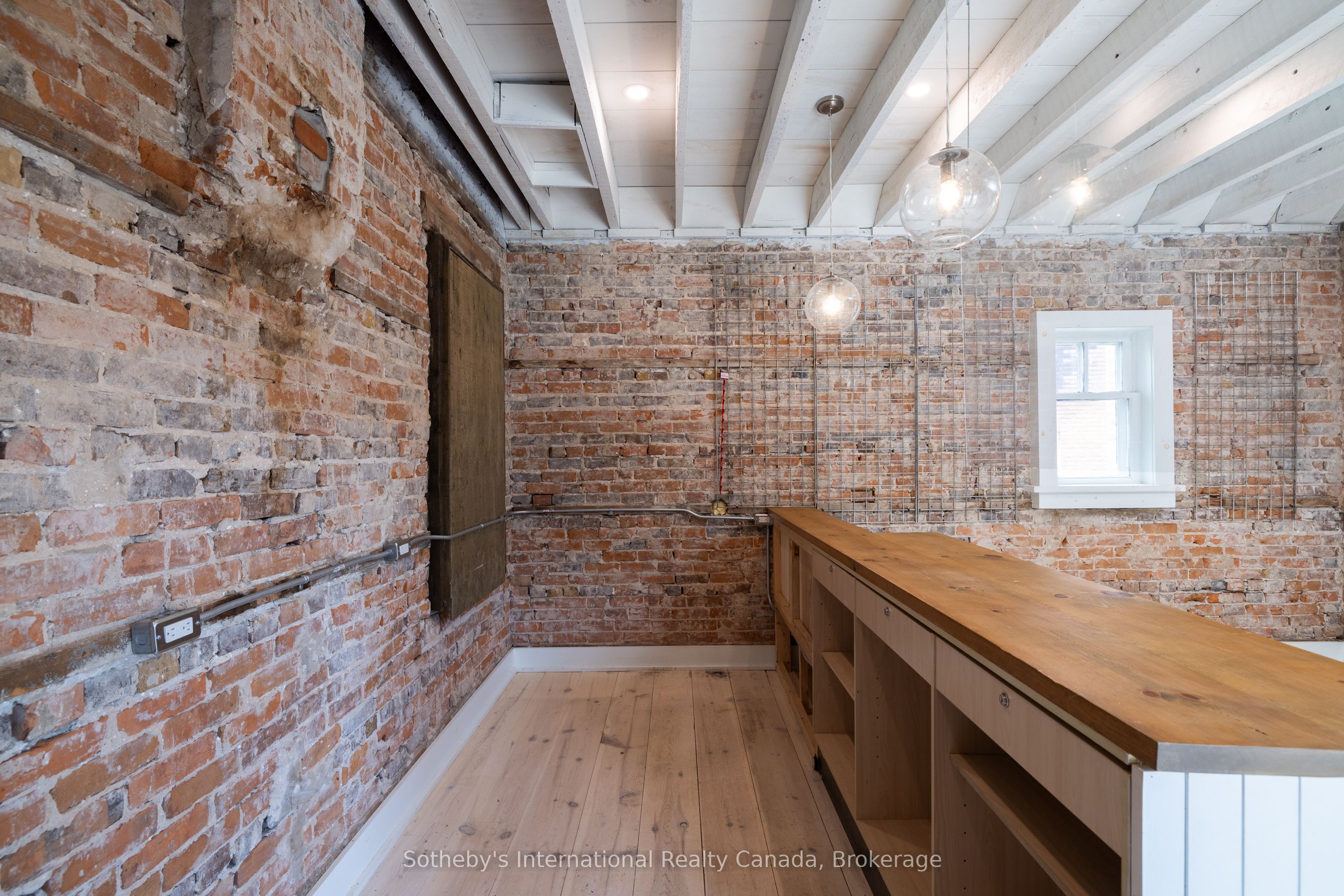 40 Toronto Street Property Photo 10