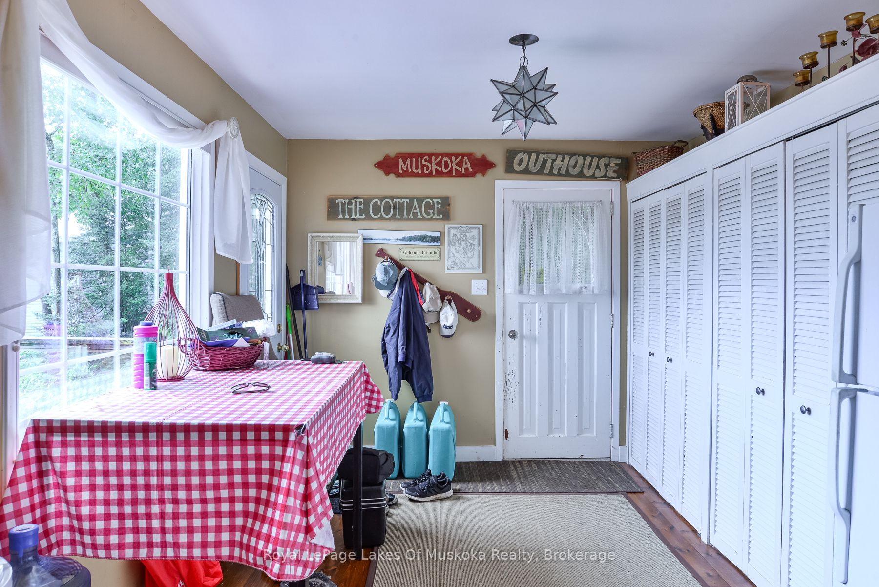 1029 Lakeshore Drive Property Photo 21