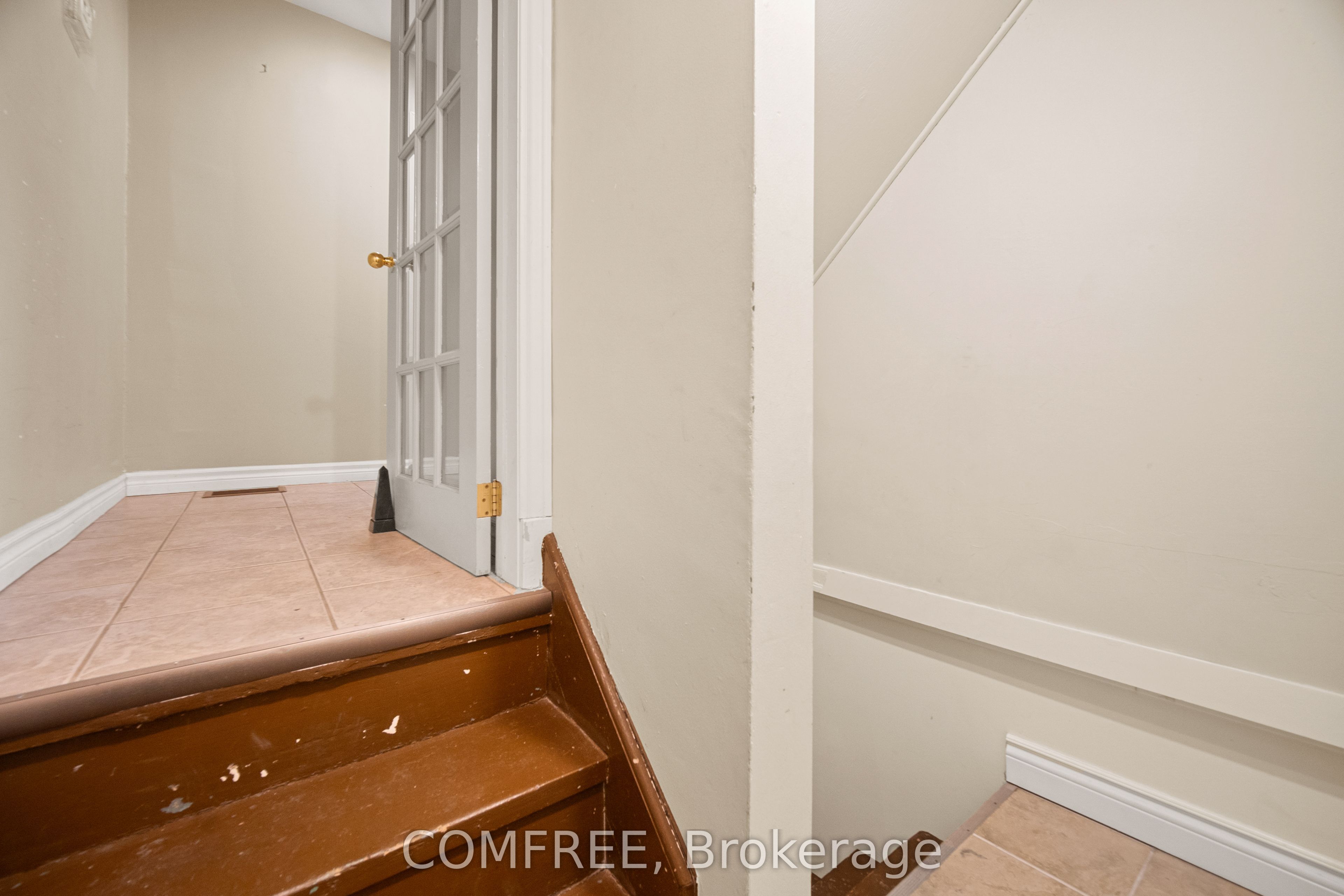 190 Rathowen Street Property Photo 5