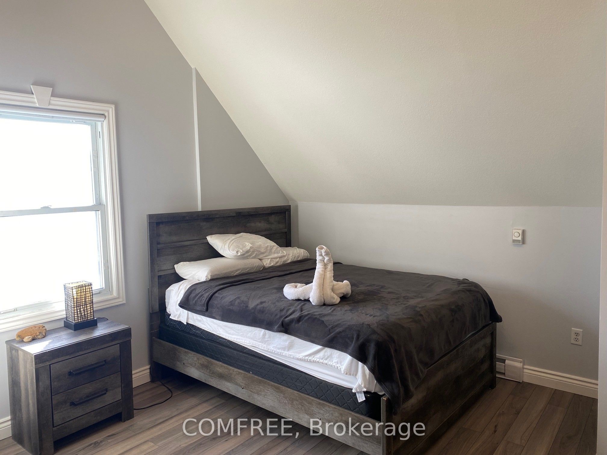 190 Rathowen Street Property Photo 17