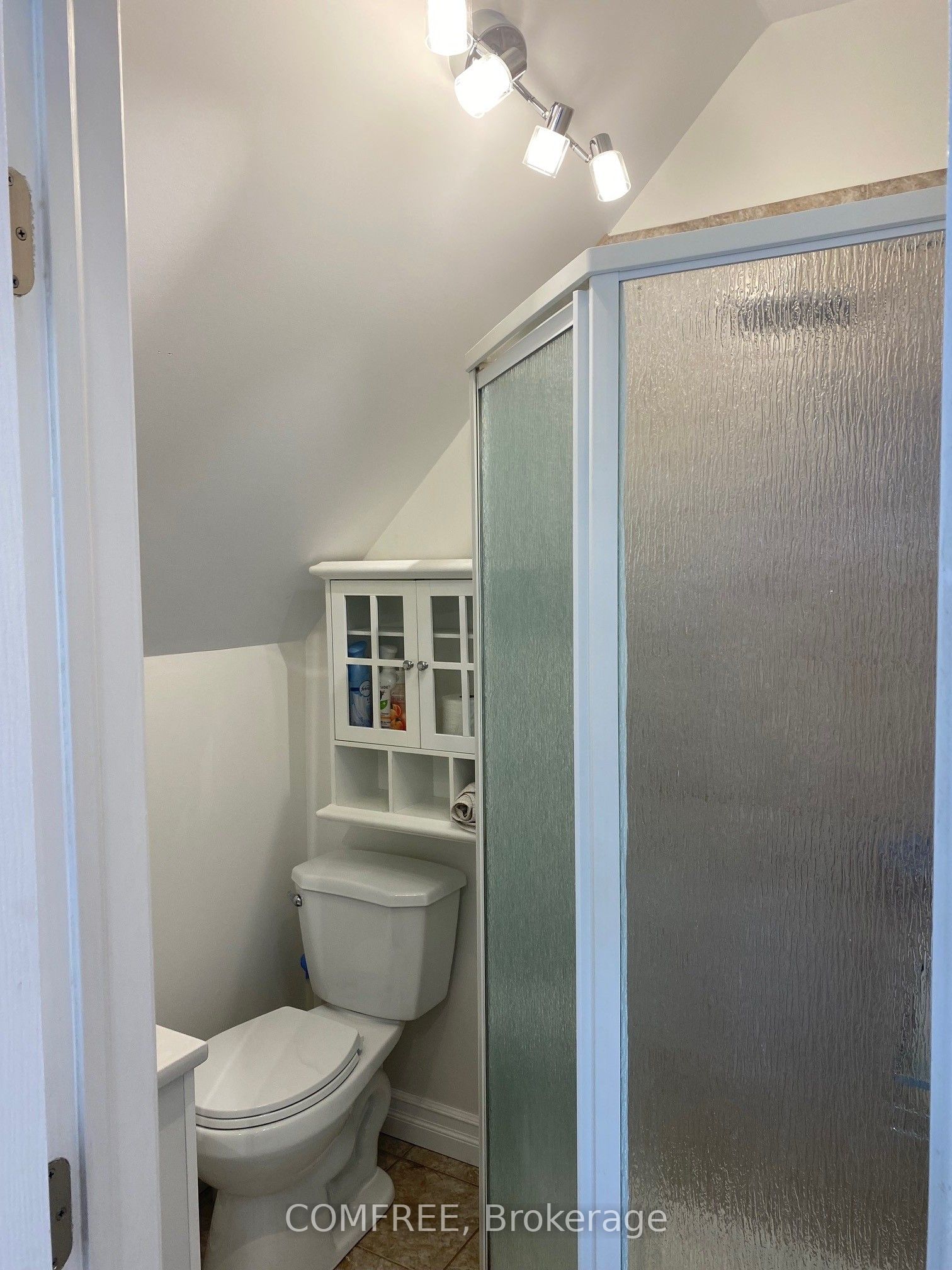 190 Rathowen Street Property Photo 20