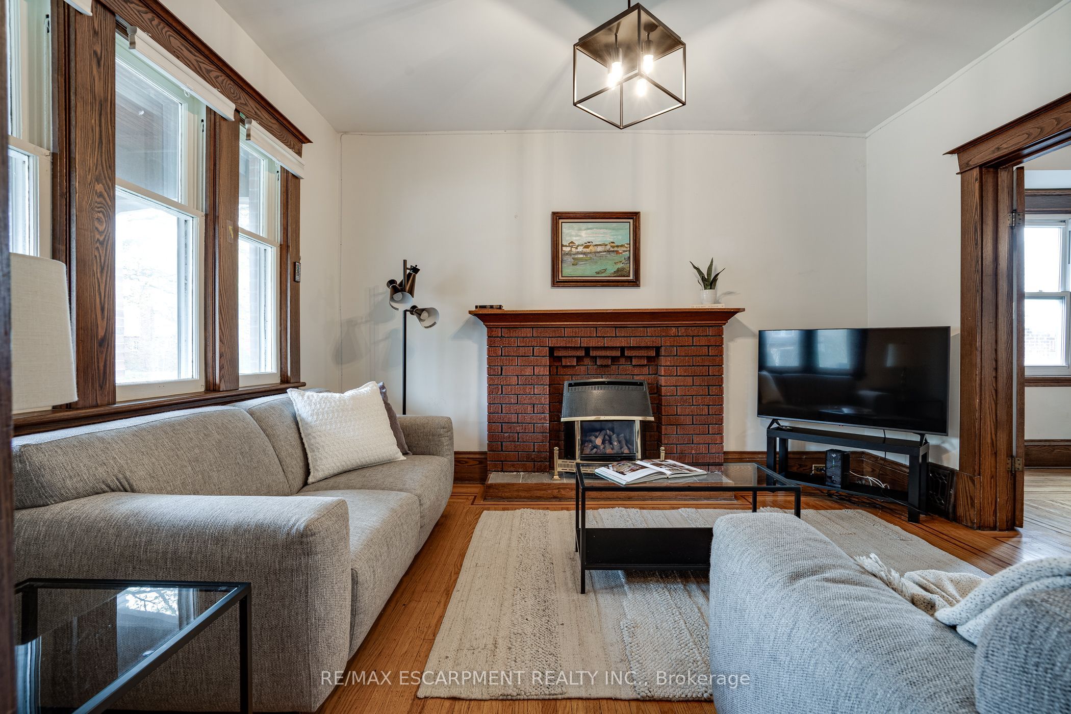 64 South Oval Street Property Photo 7