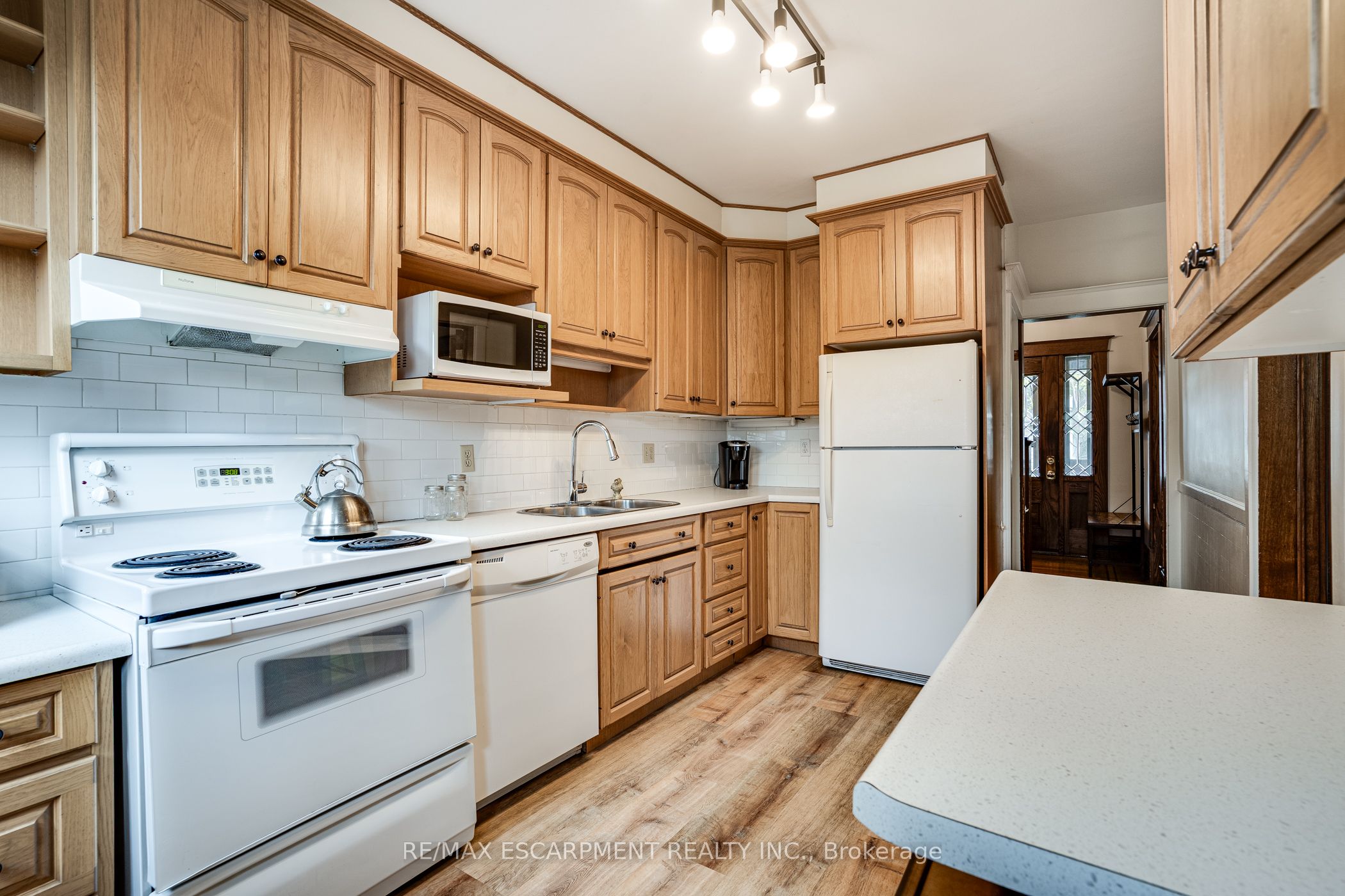 64 South Oval Street Property Photo 18