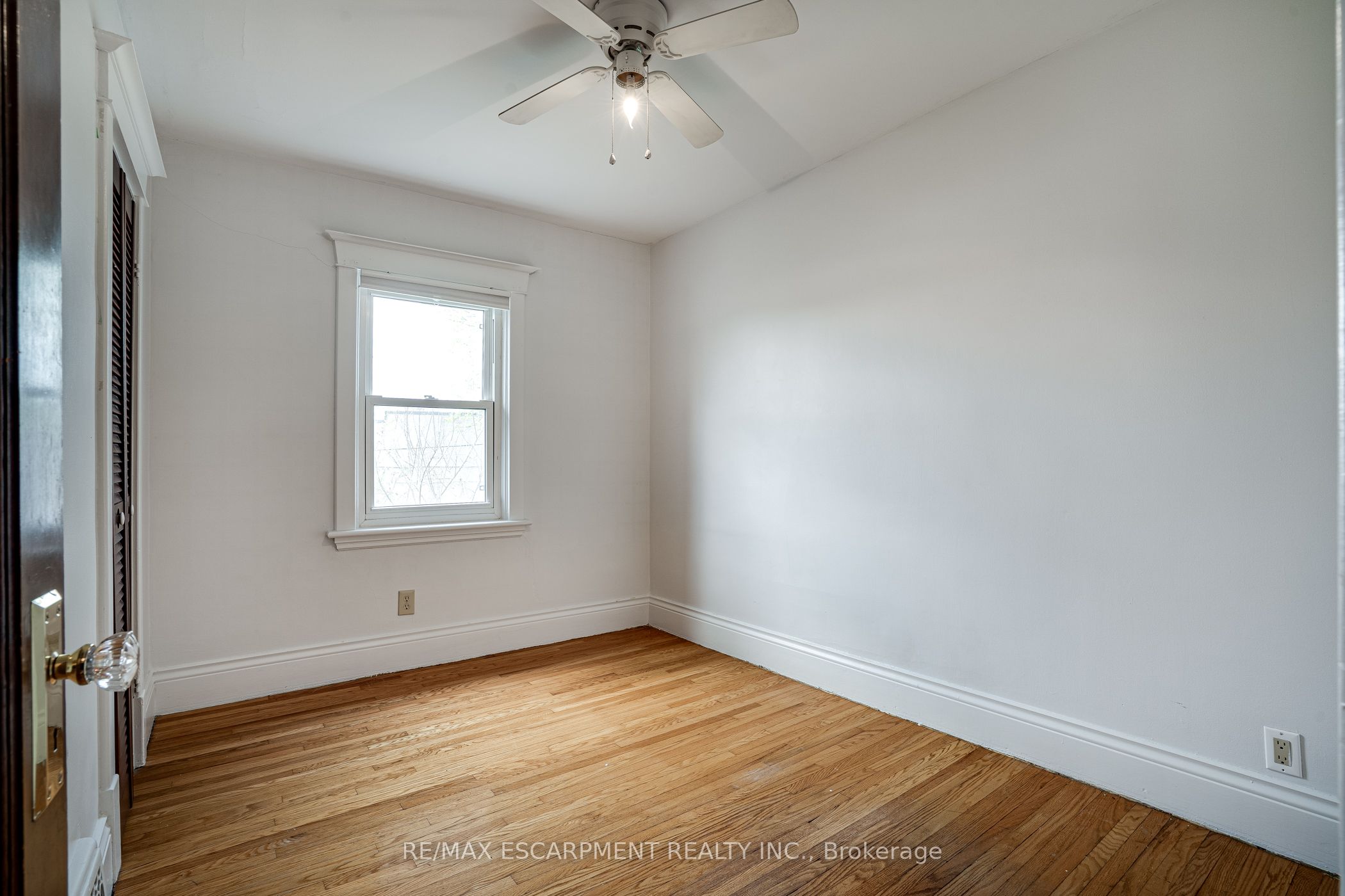64 South Oval Street Property Photo 27