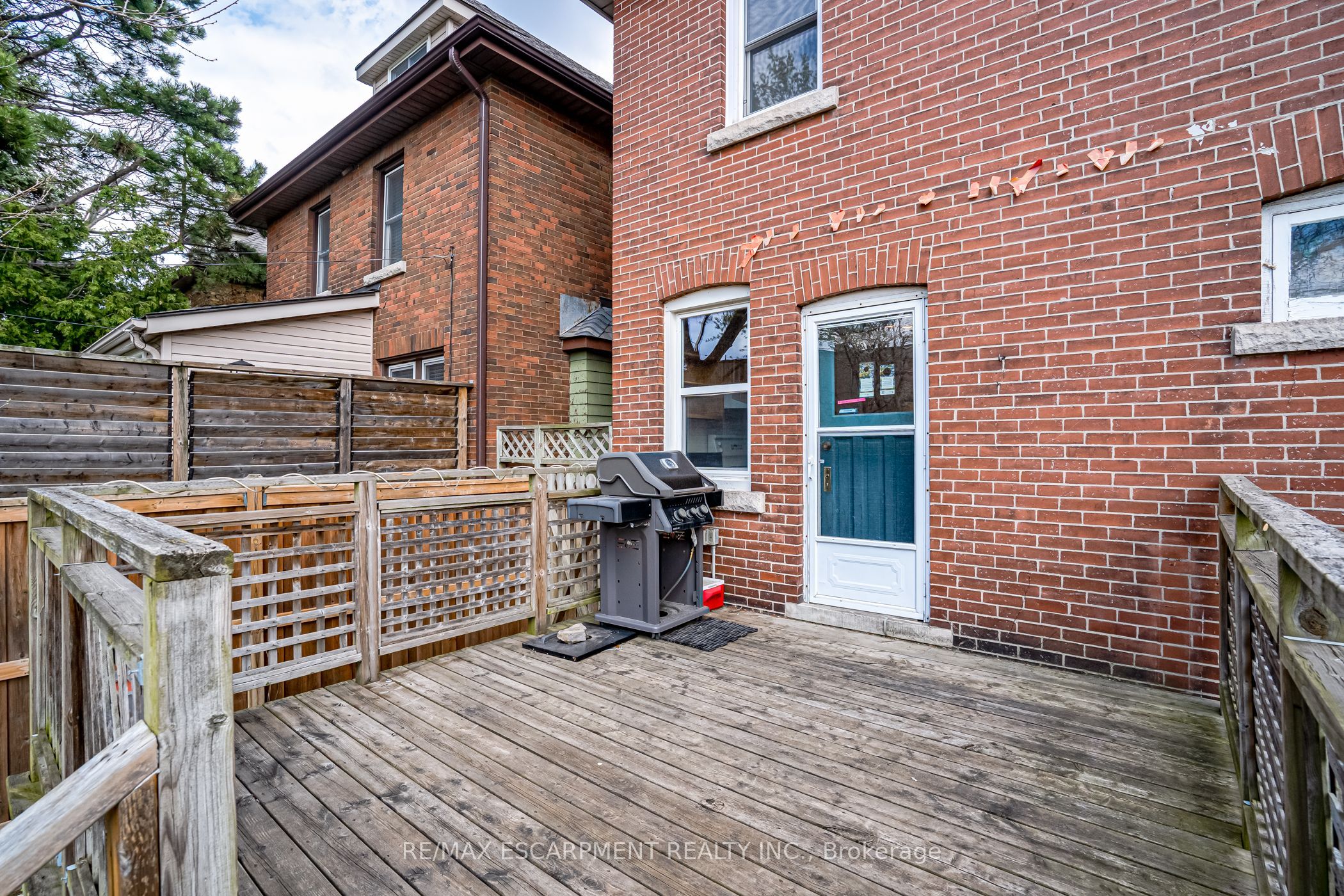 64 South Oval Street Property Photo 38