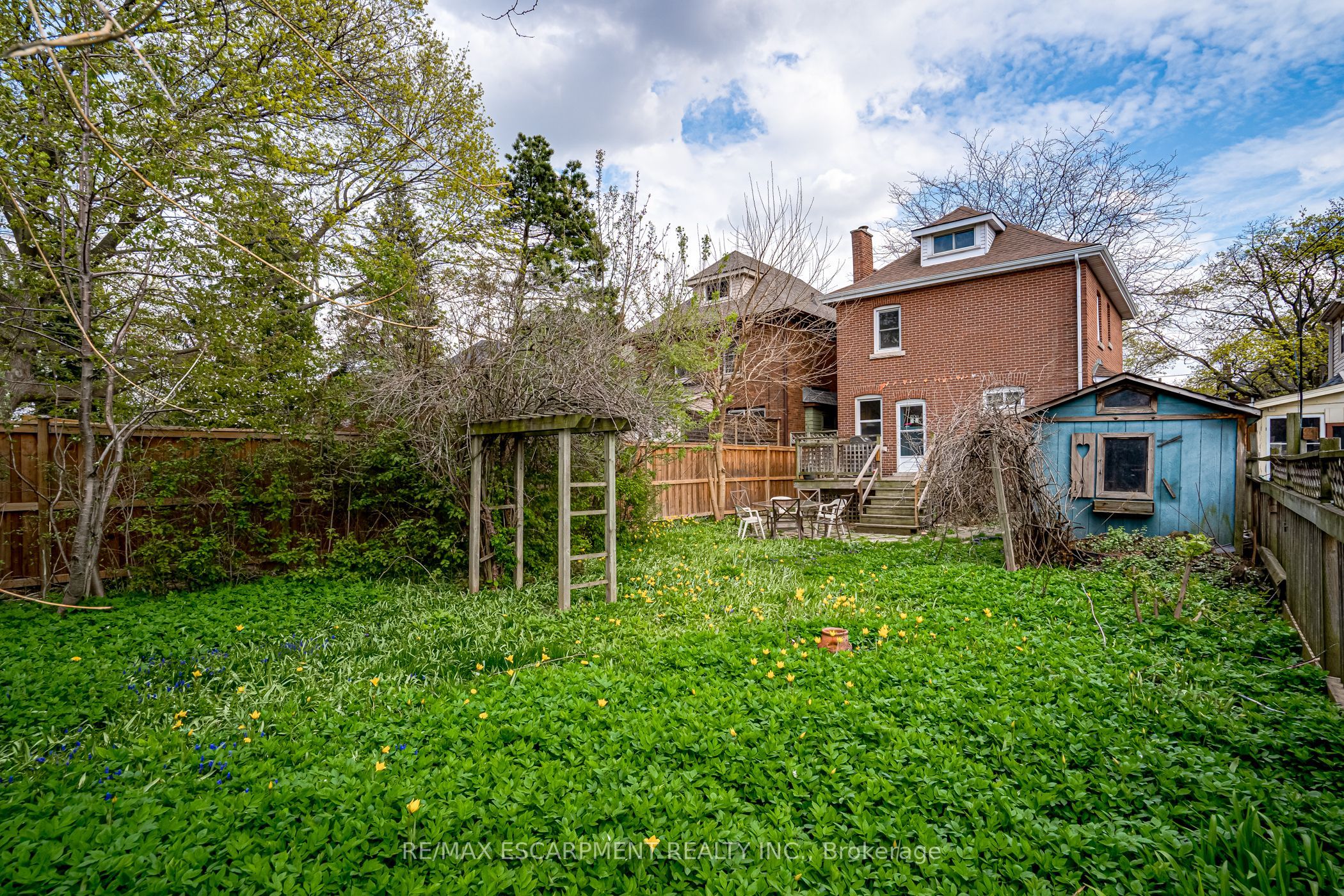 64 South Oval Street Property Photo 42