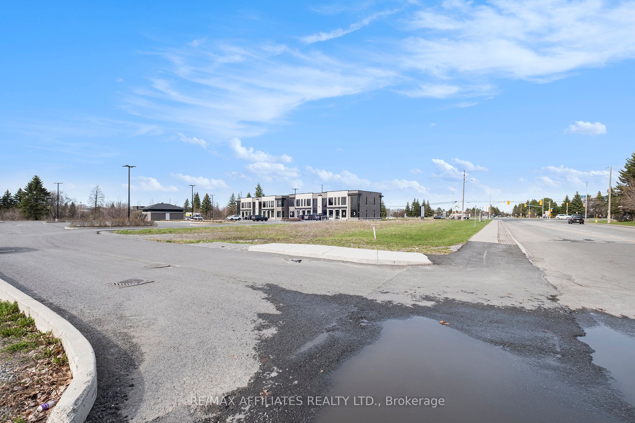 2500 St Laurent Boulevard 103 Property Photo 3