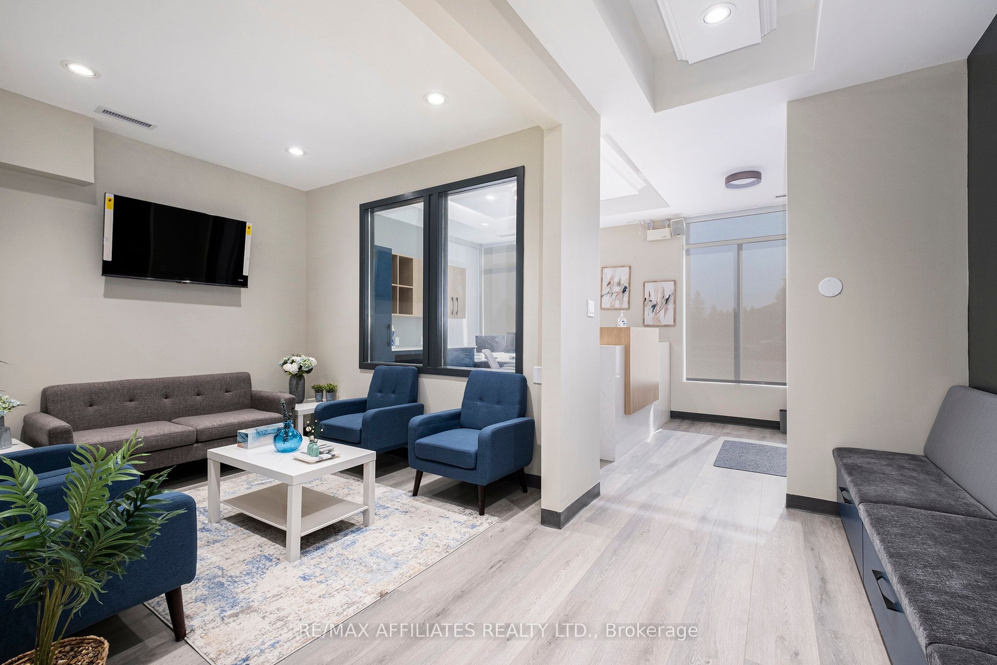 2500 St Laurent Boulevard 103 Property Photo 12
