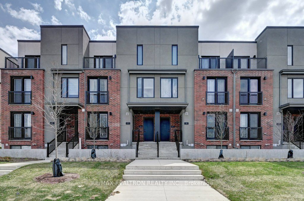 99 Roger Street 7 Property Photo 1