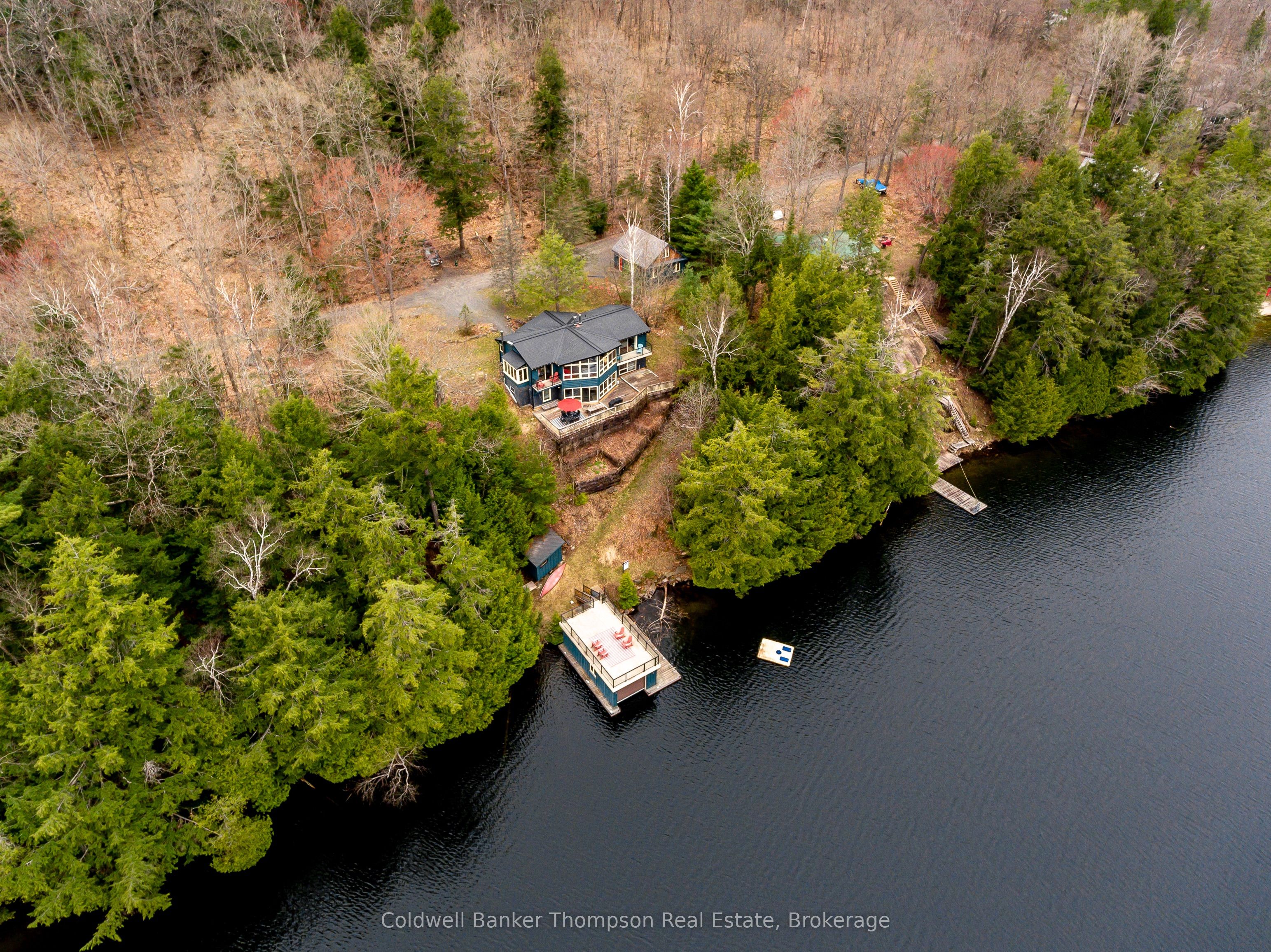 1063 Lakeview Rd Property Photo 1