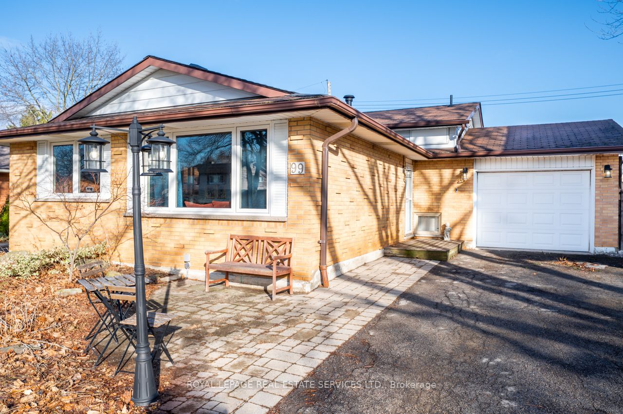 99 Mountbatten Drive Property Photo 2
