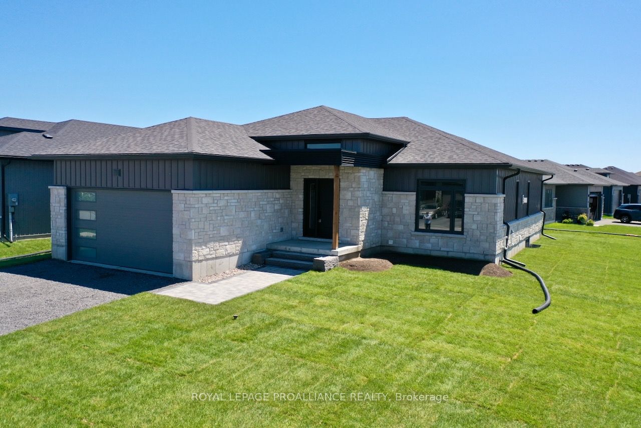 60 Hastings Park Drive Property Photo 1