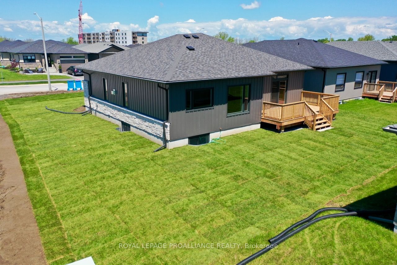 60 Hastings Park Drive Property Photo 39