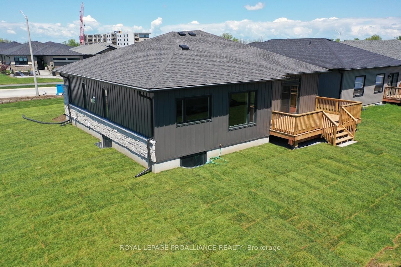 60 Hastings Park Drive Property Photo 40