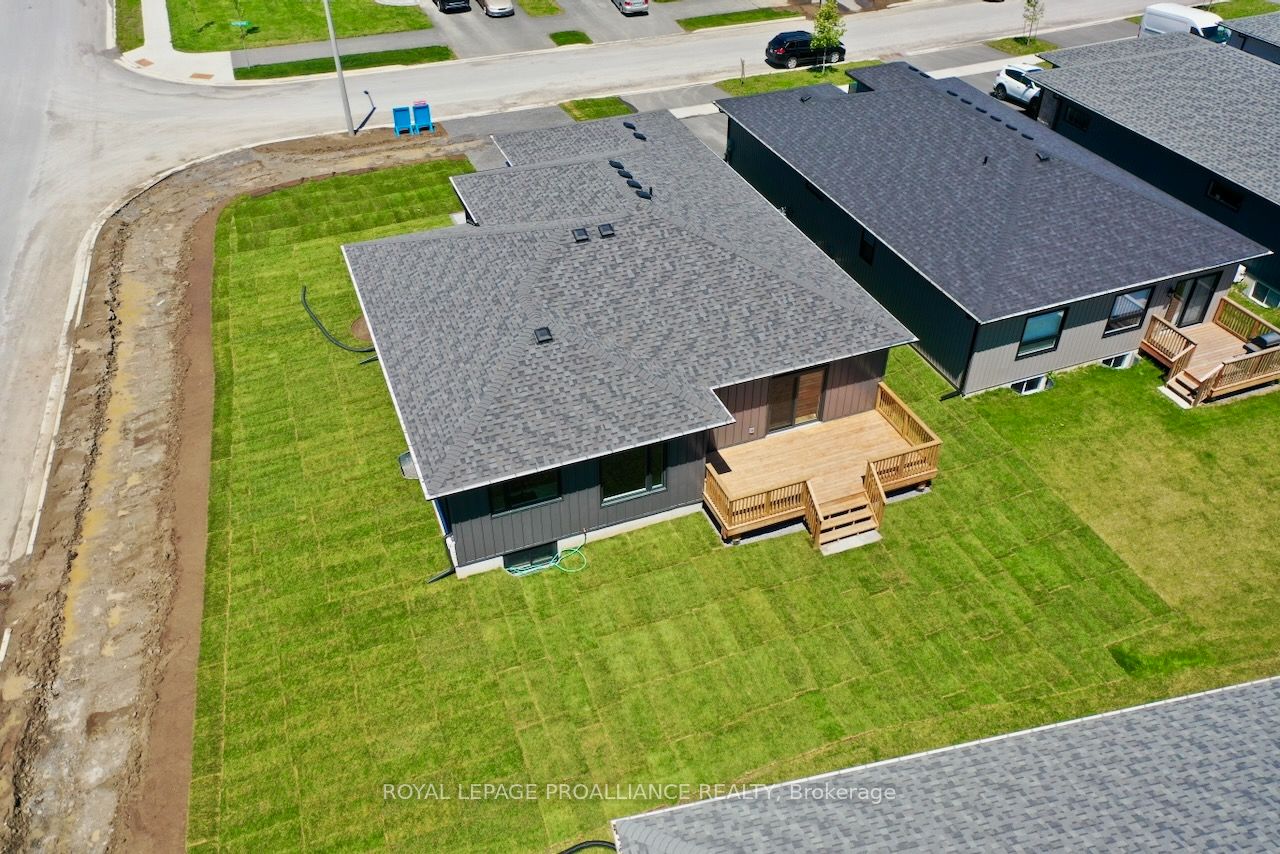 60 Hastings Park Drive Property Photo 41