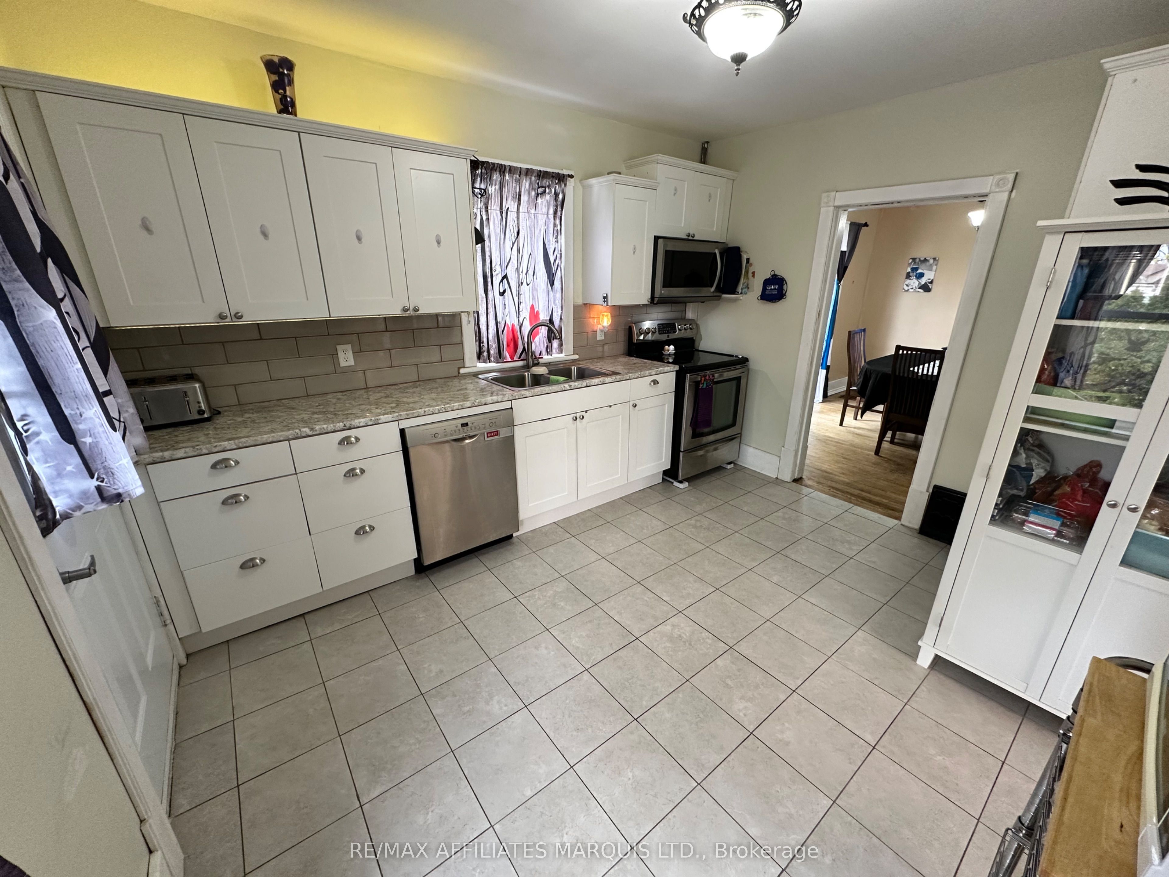 308 Third Street W Property Photo 9