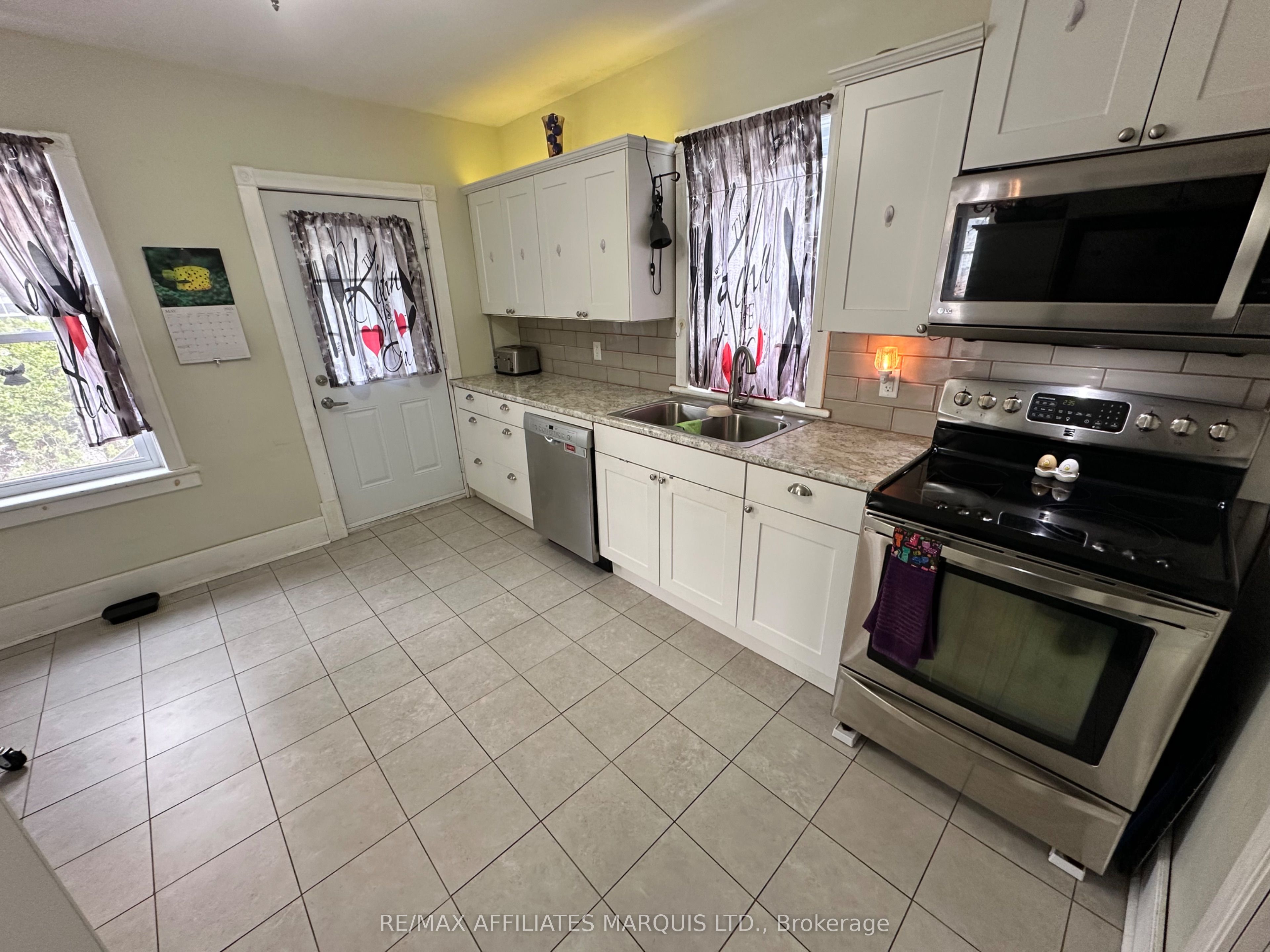 308 Third Street W Property Photo 10