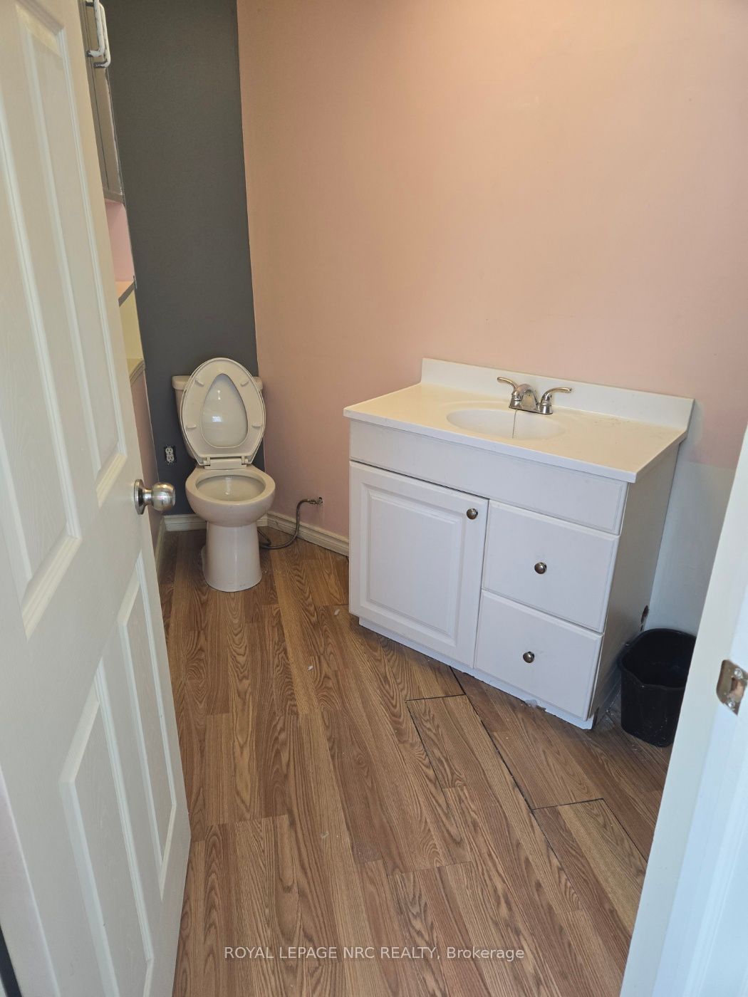 74 Queens Circle 2 Property Photo 10