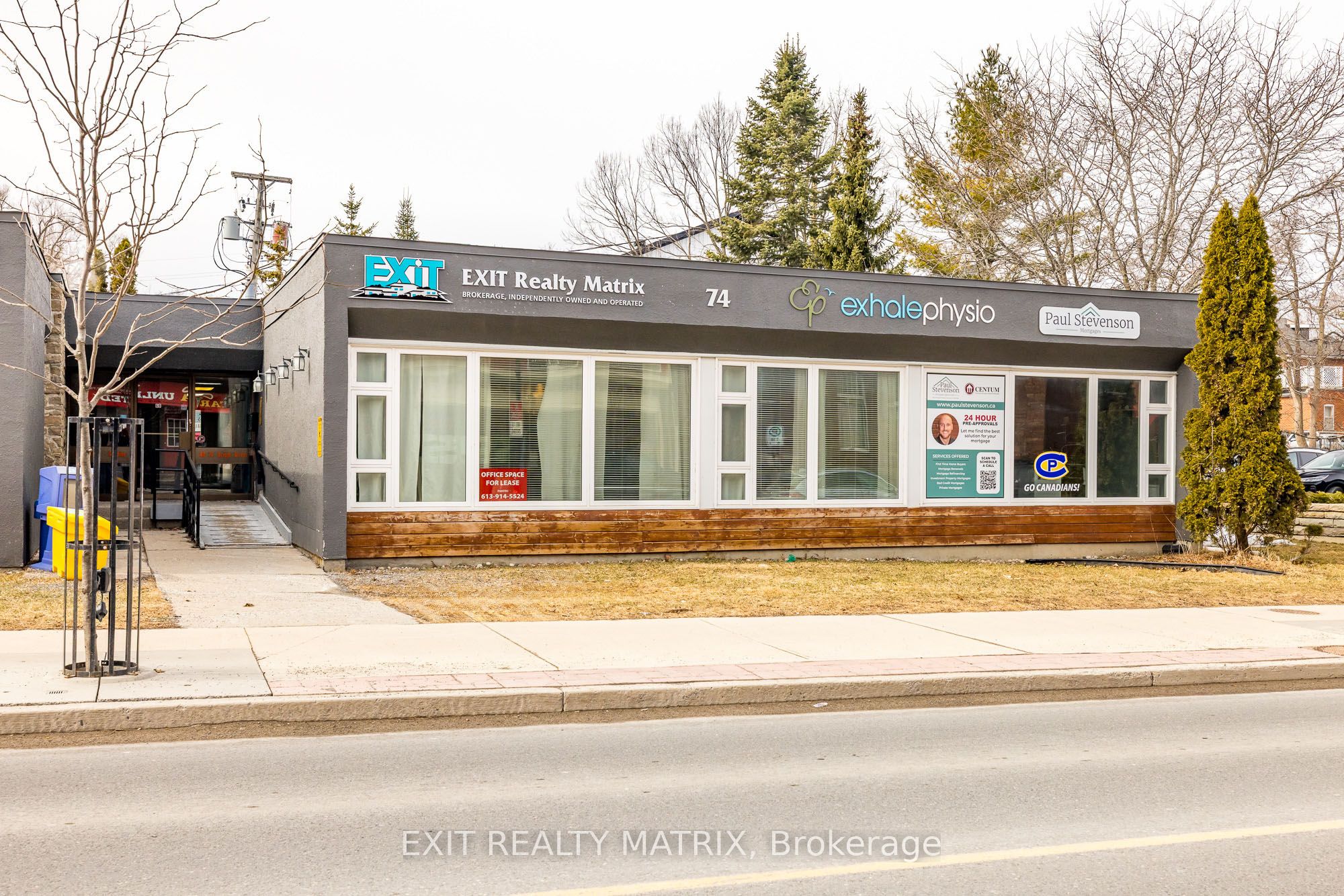 74 Bridge St Property Photo 1