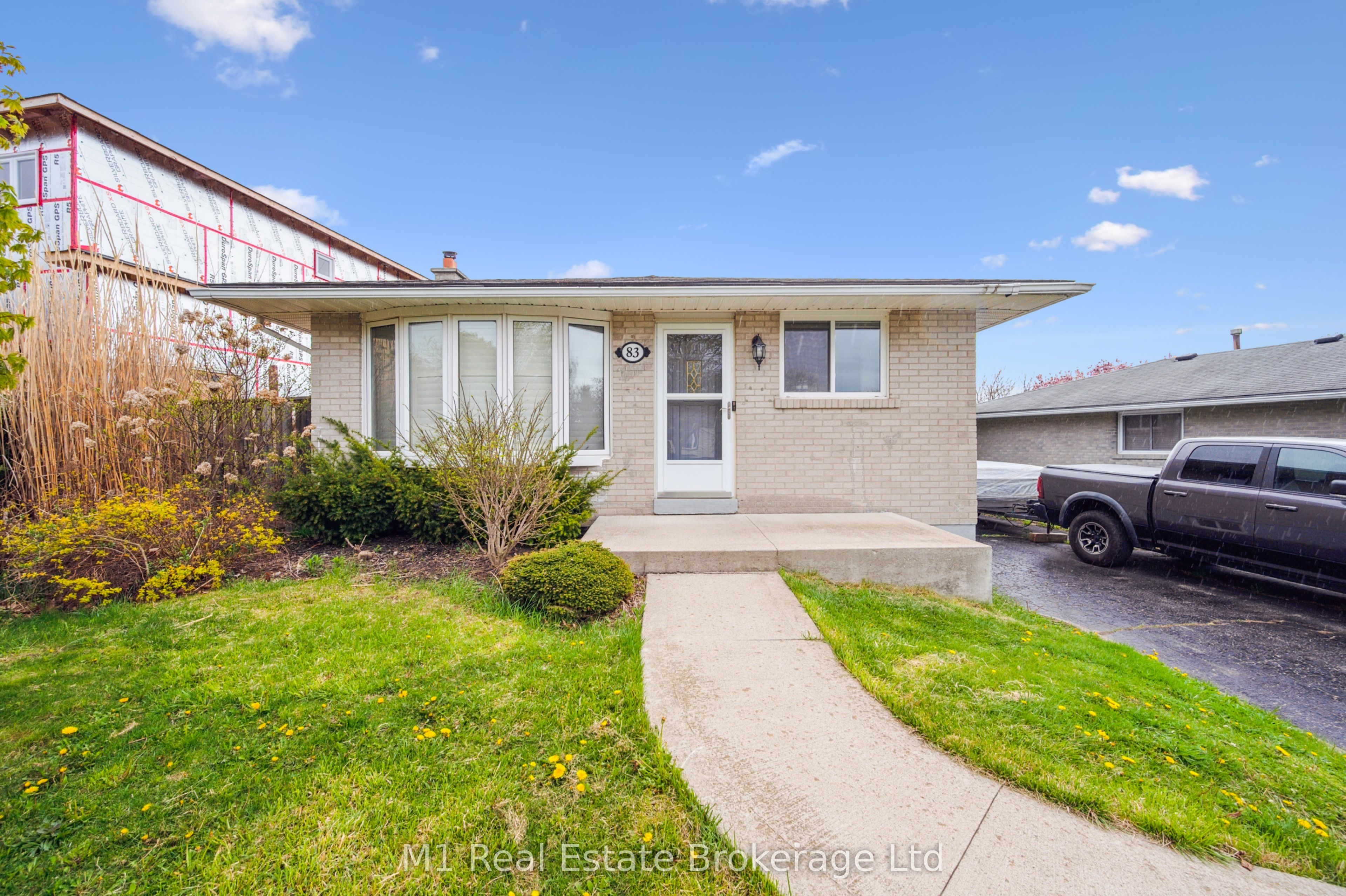 83 Scott Road Property Photo 1
