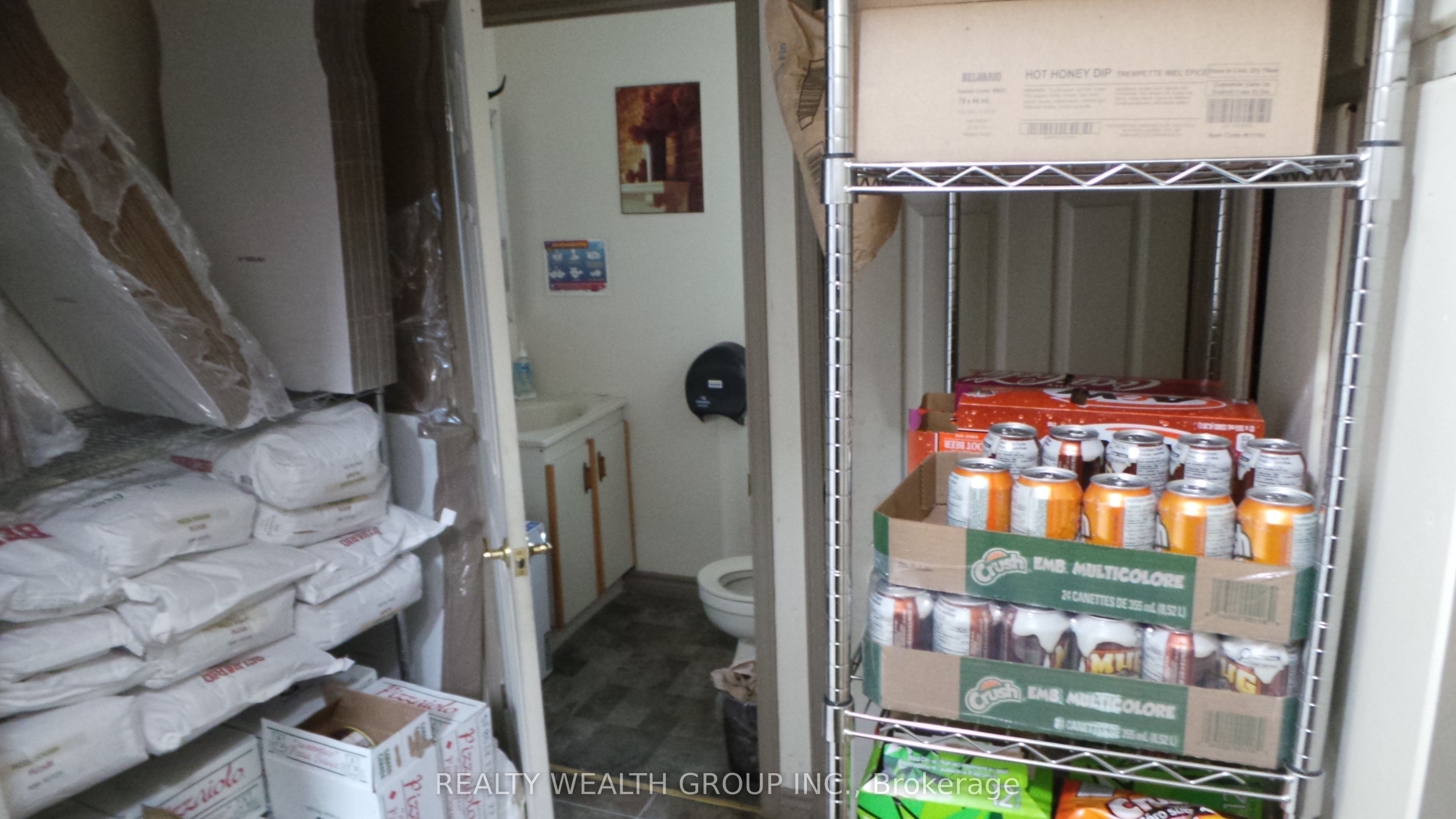 153 Angeline Street N 3 Property Photo 2