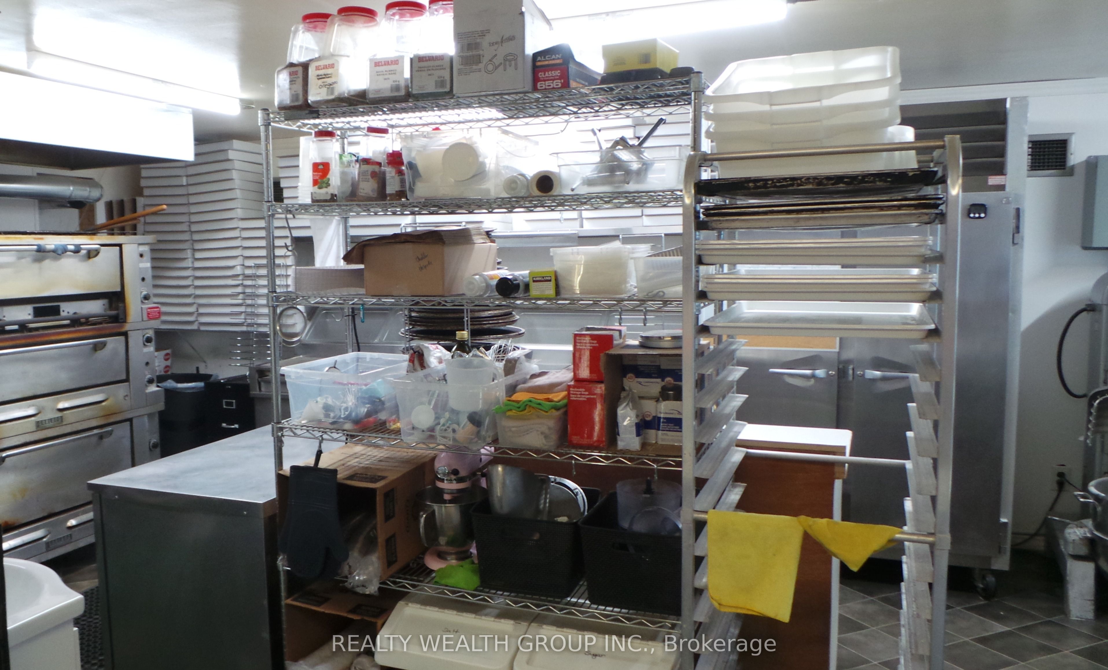 153 Angeline Street N 3 Property Photo 6