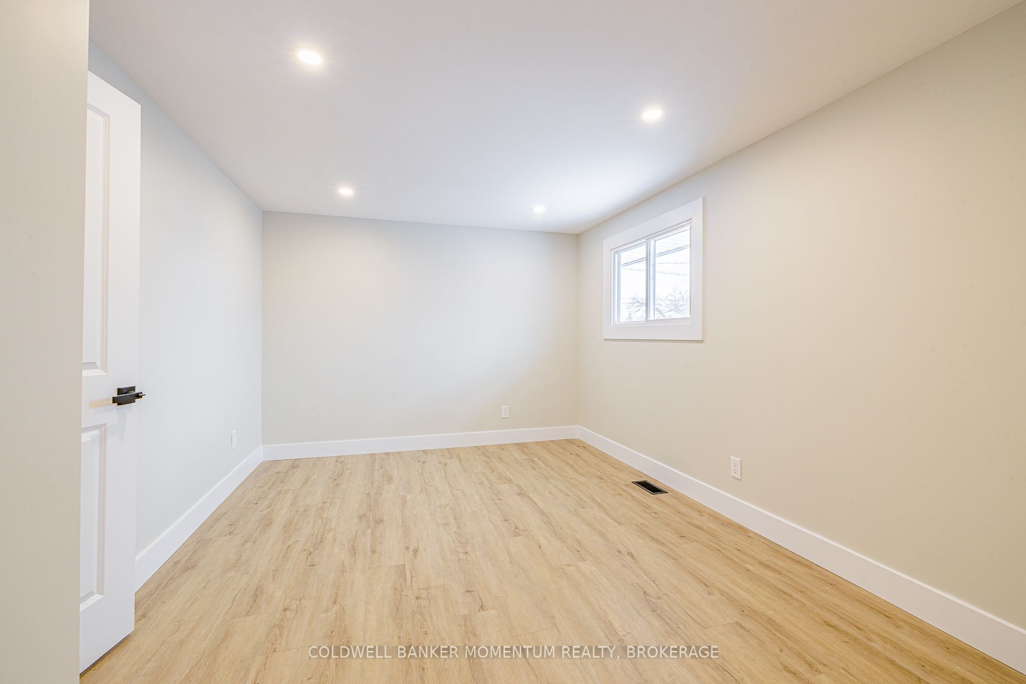 85 Woodlawn Road Property Photo 18
