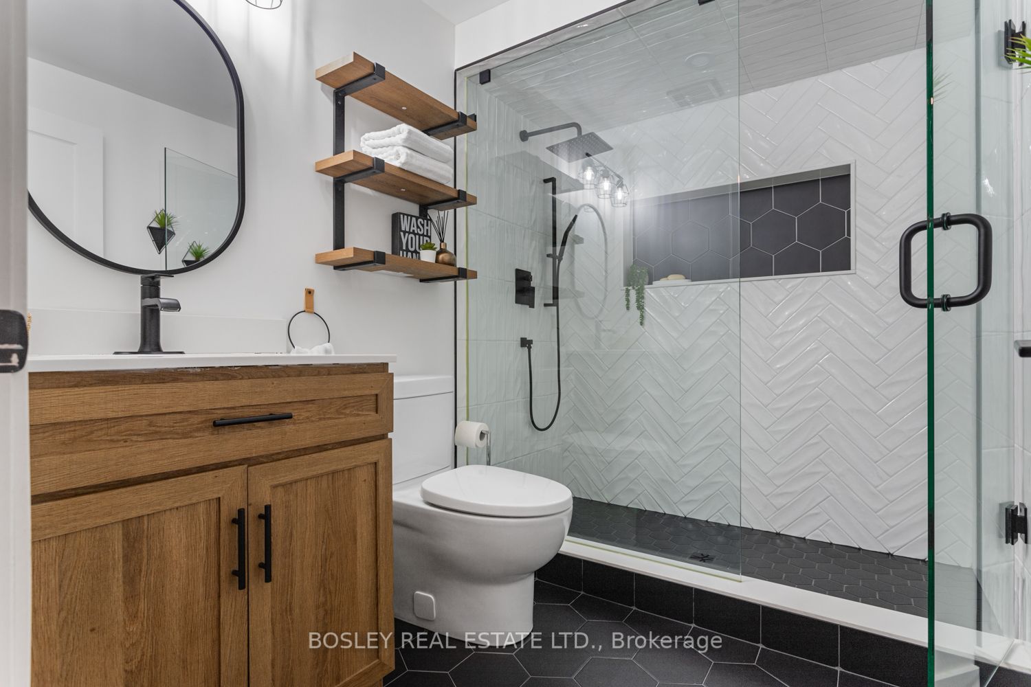27 Drummond Street Property Photo 37
