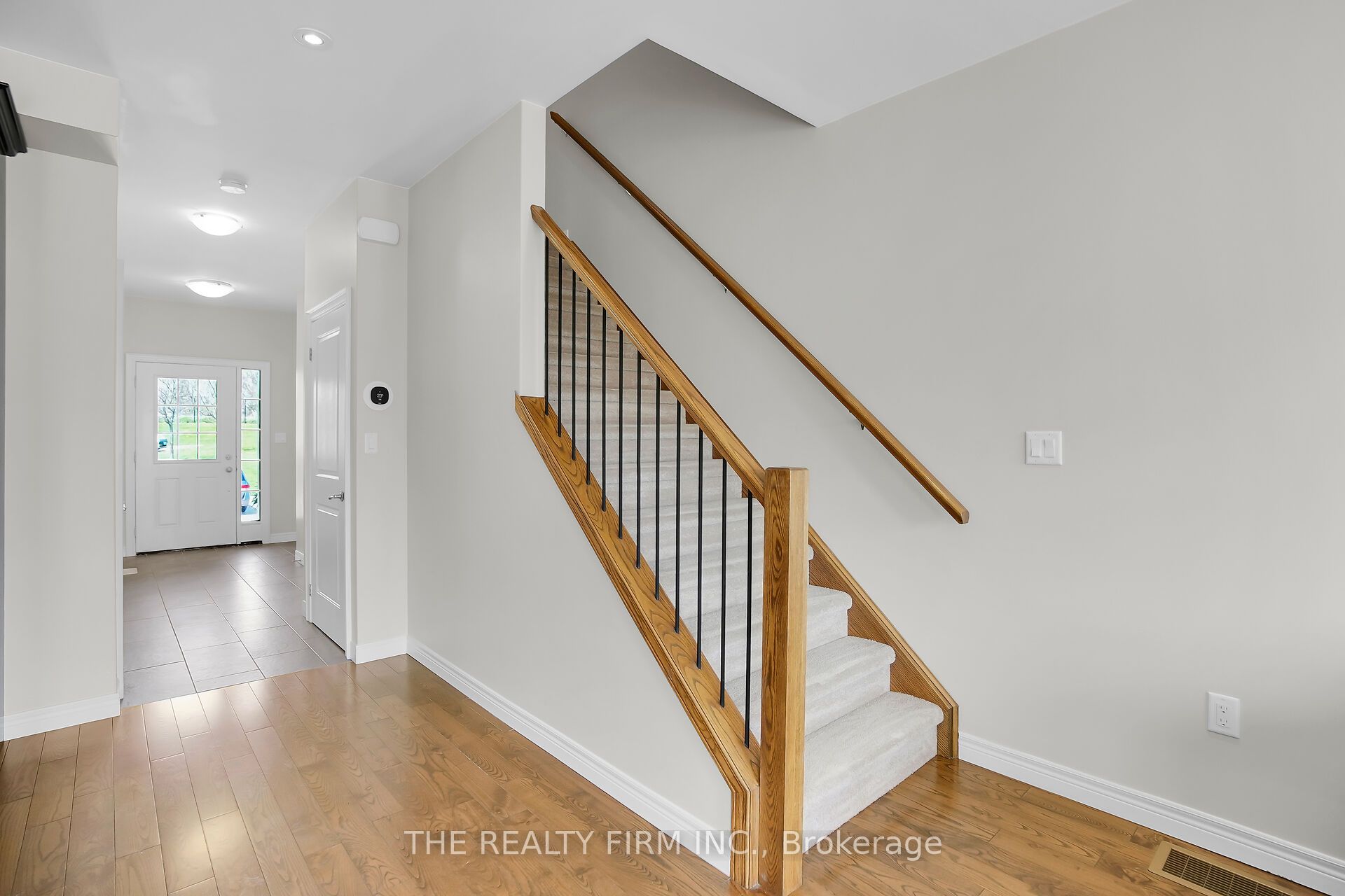#37 - 1030 Oakcrossing Gate Property Photo 14