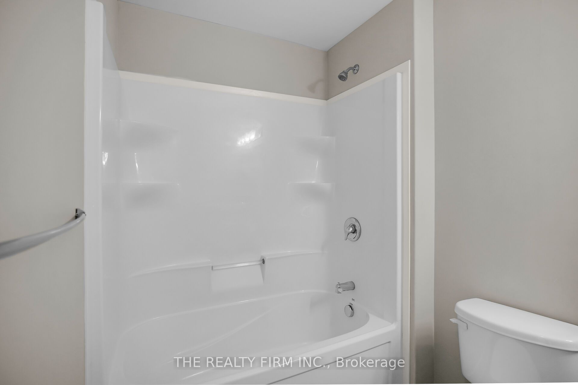 #37 - 1030 Oakcrossing Gate Property Photo 15