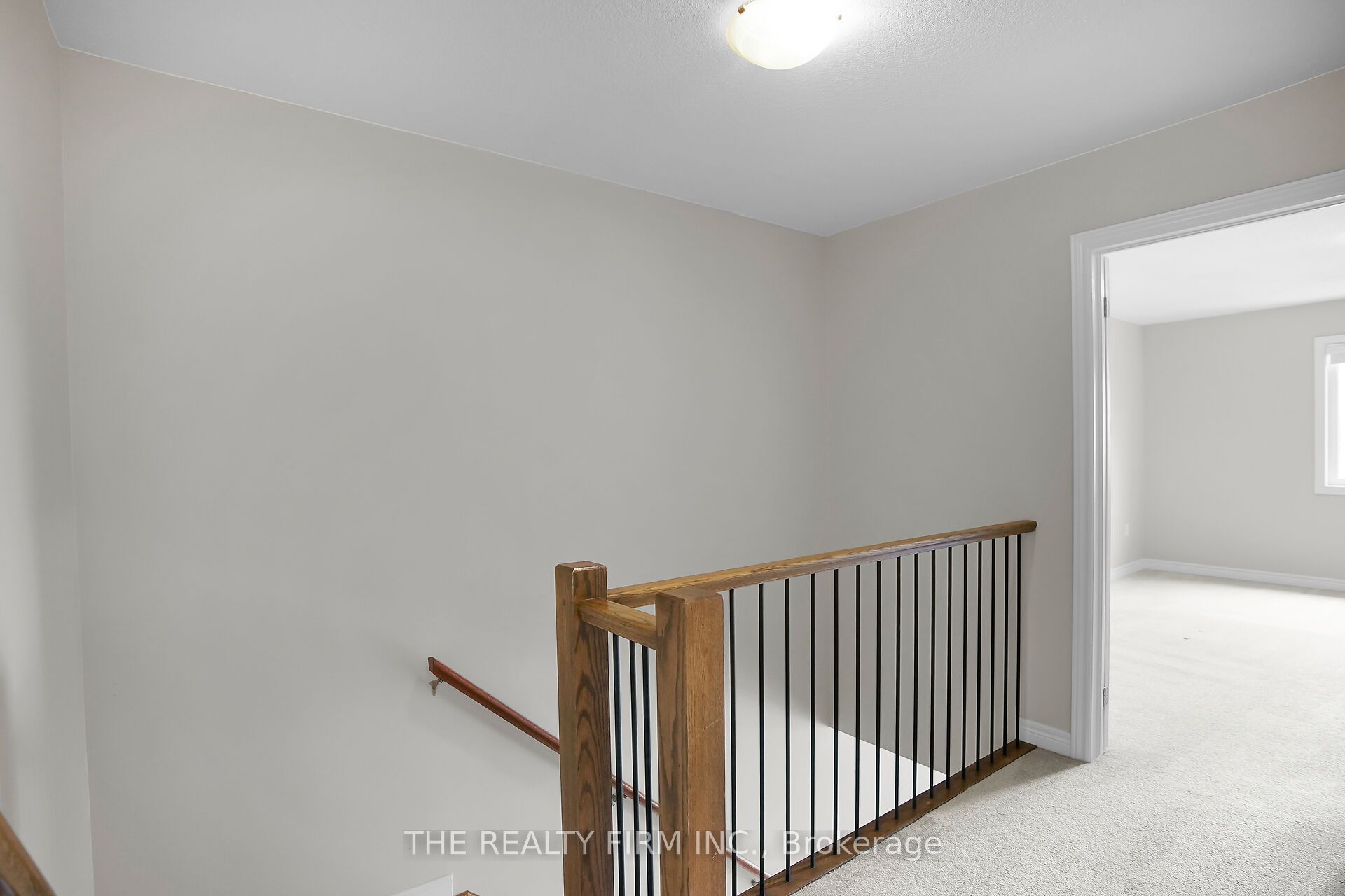 #37 - 1030 Oakcrossing Gate Property Photo 19