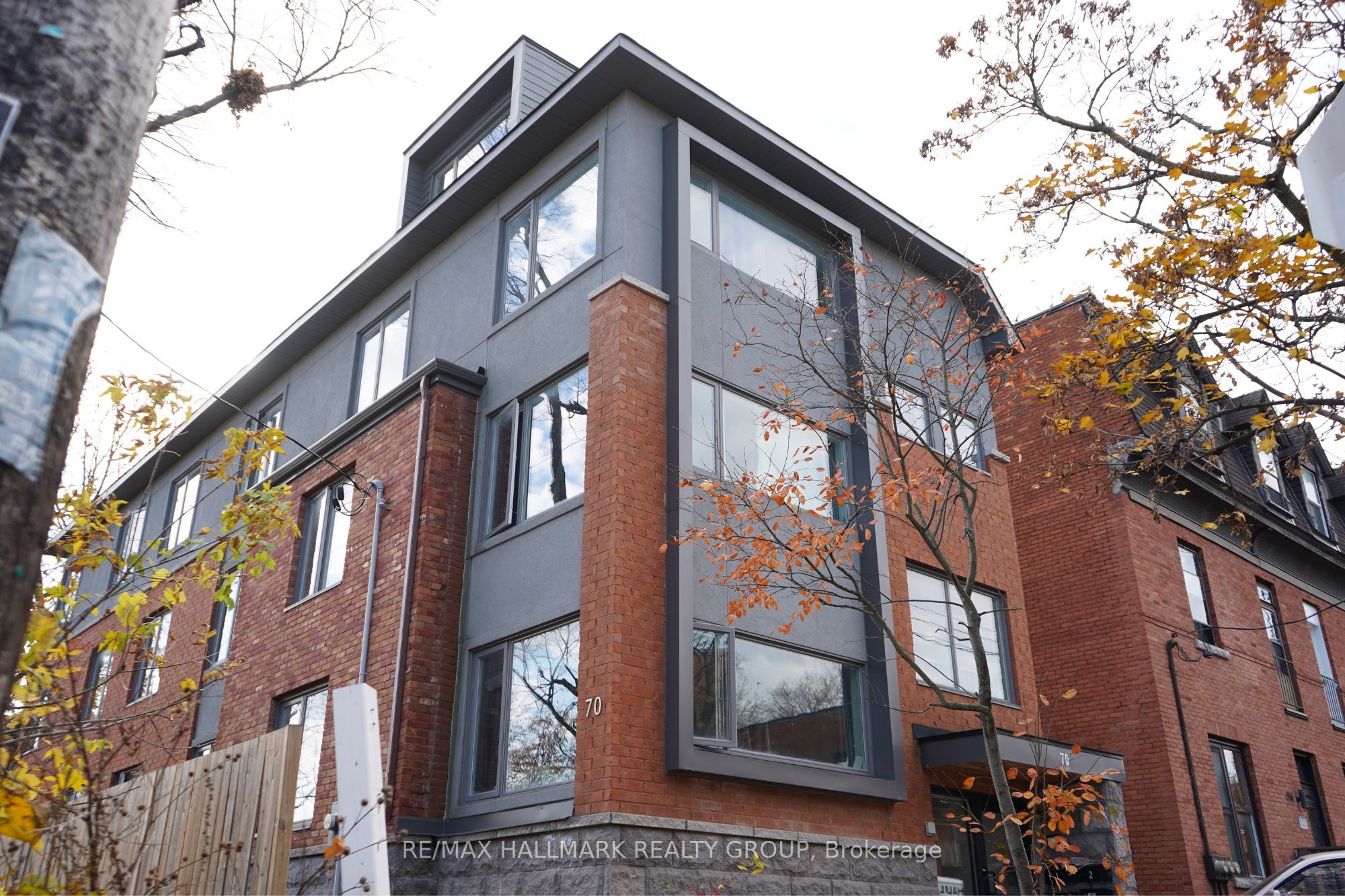 70 RUSSELL Avenue Property Photo 1
