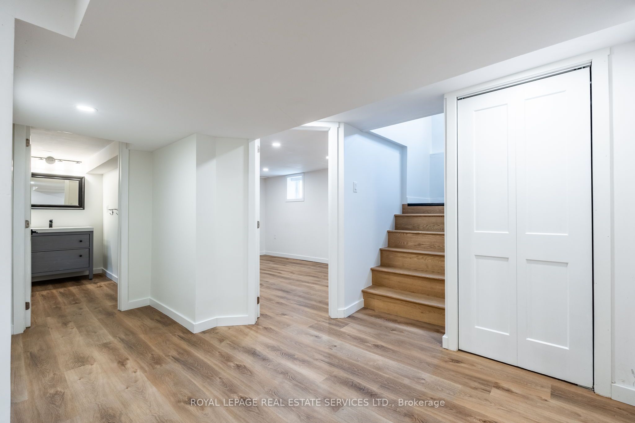 182 Cloverdale Avenue Property Photo 37